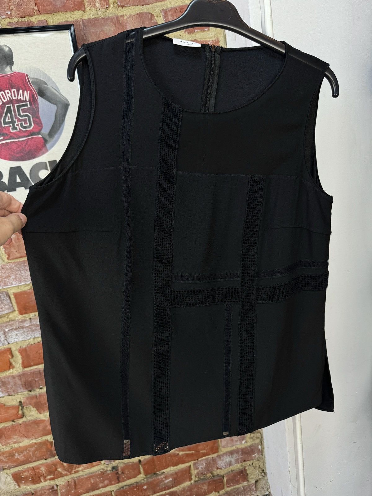 Akris × Designer AKRIS Punto Black Mesh Lace York Sleeveless Blouse Top Tank Size M / US 6-8 / IT 42-44 - 9 Thumbnail