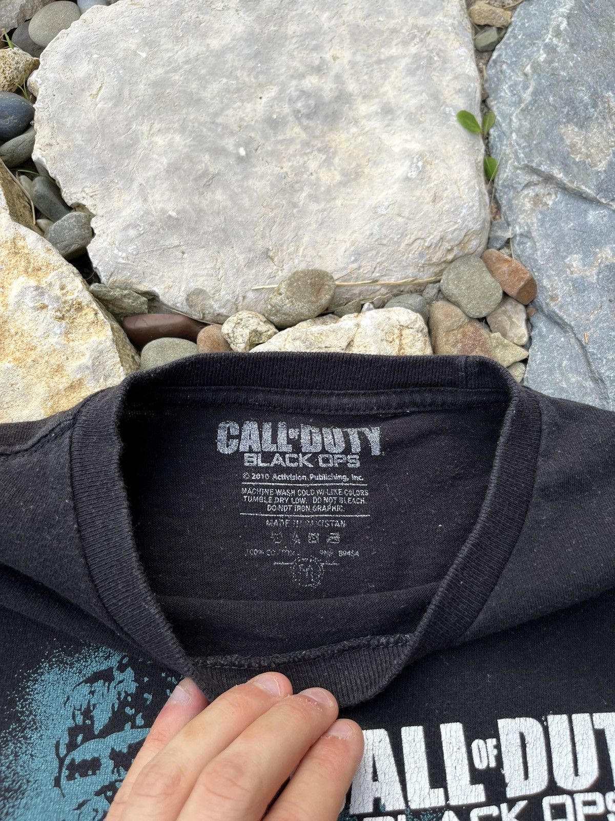 Vintage Vintage Call of Duty Black Ops 2010 tee Activision game COD Size US M / EU 48-50 / 2 - 10 Thumbnail