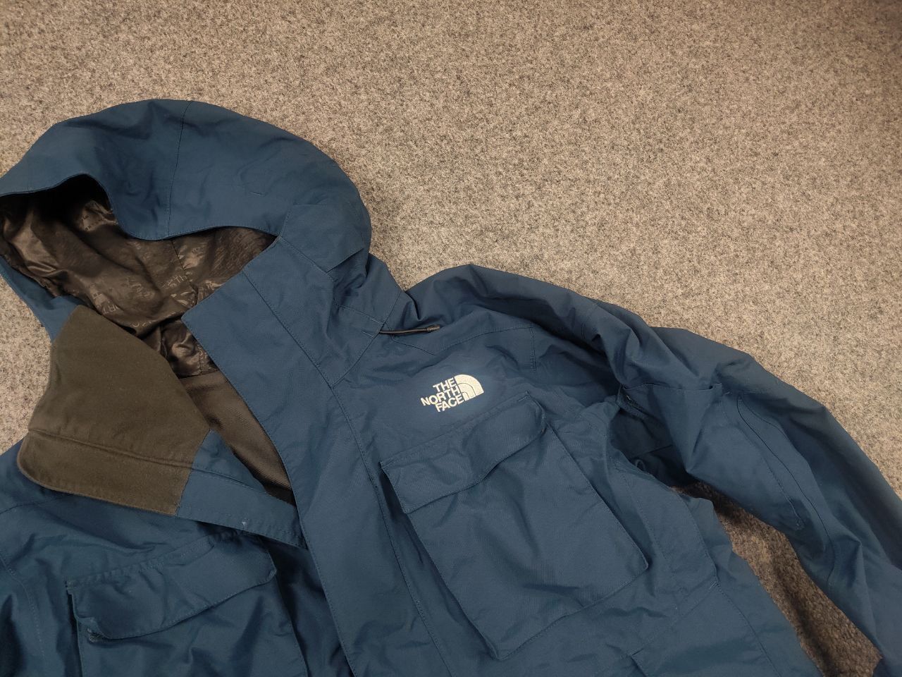 The North Face Vintage The North Face Blue HyVent Hooded Zip Ski Jacket Y2K Size US S / EU 44-46 / 1 - 5 Thumbnail