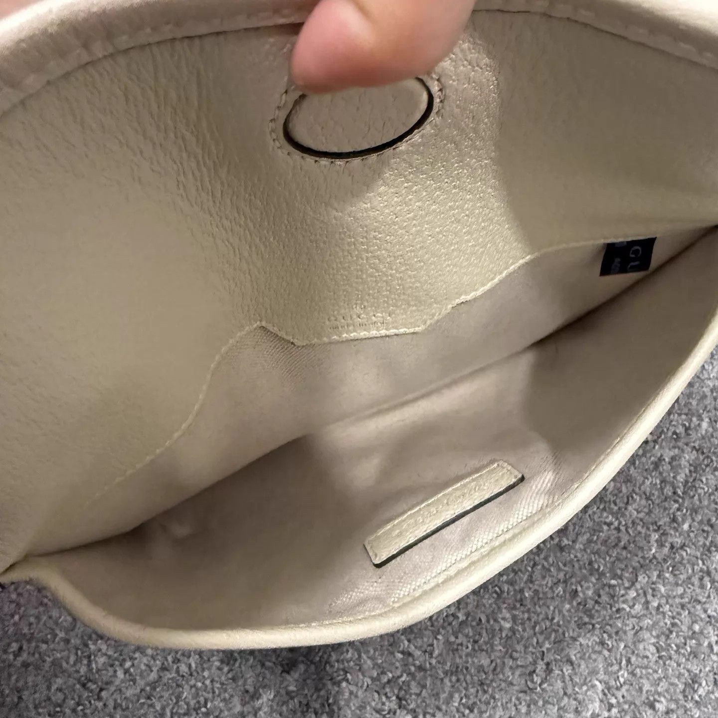 Gucci Gucci White GG Supreme Waist Bag Size ONE SIZE - 7 Thumbnail
