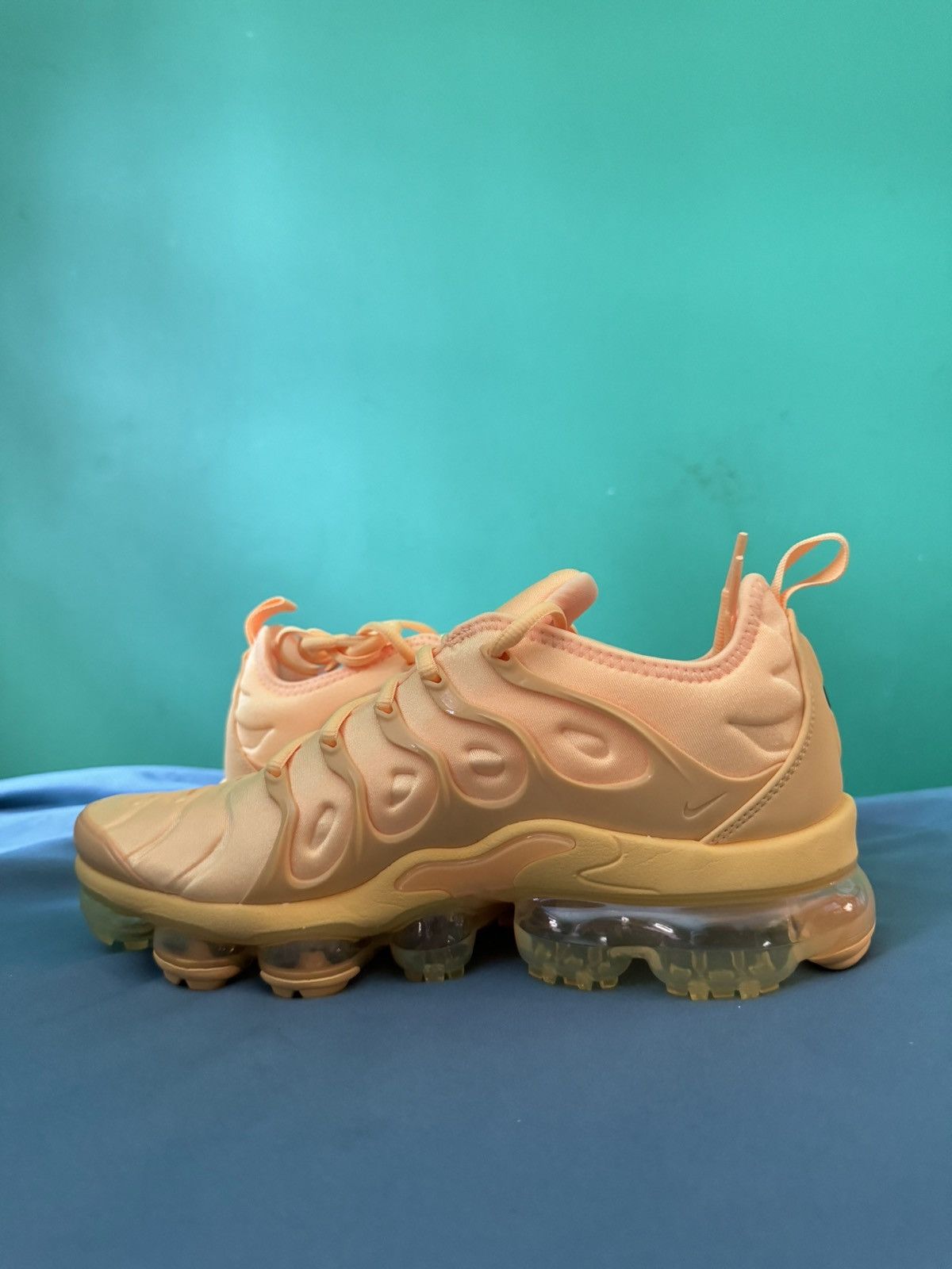 Nike Nike Air Vapormax Plus Yolk 2021 Size US 8.5 / IT 38.5 - 2 Thumbnail