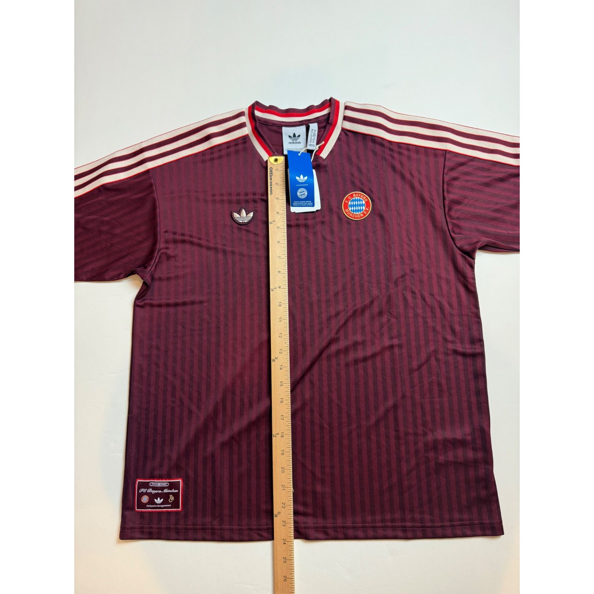 Adidas Size Medium - adidas FC Bayern Munich Icon Soccer Jersey Sha Size US M / EU 48-50 / 2 - 10 Thumbnail