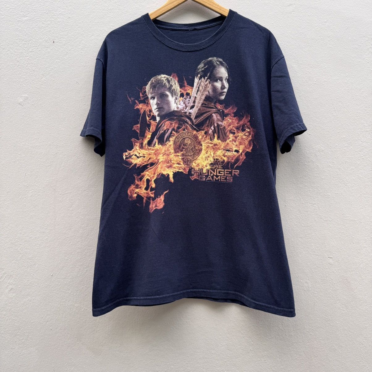 Vintage The hunger game movie tee Size US L / EU 52-54 / 3 - 1 Thumbnail