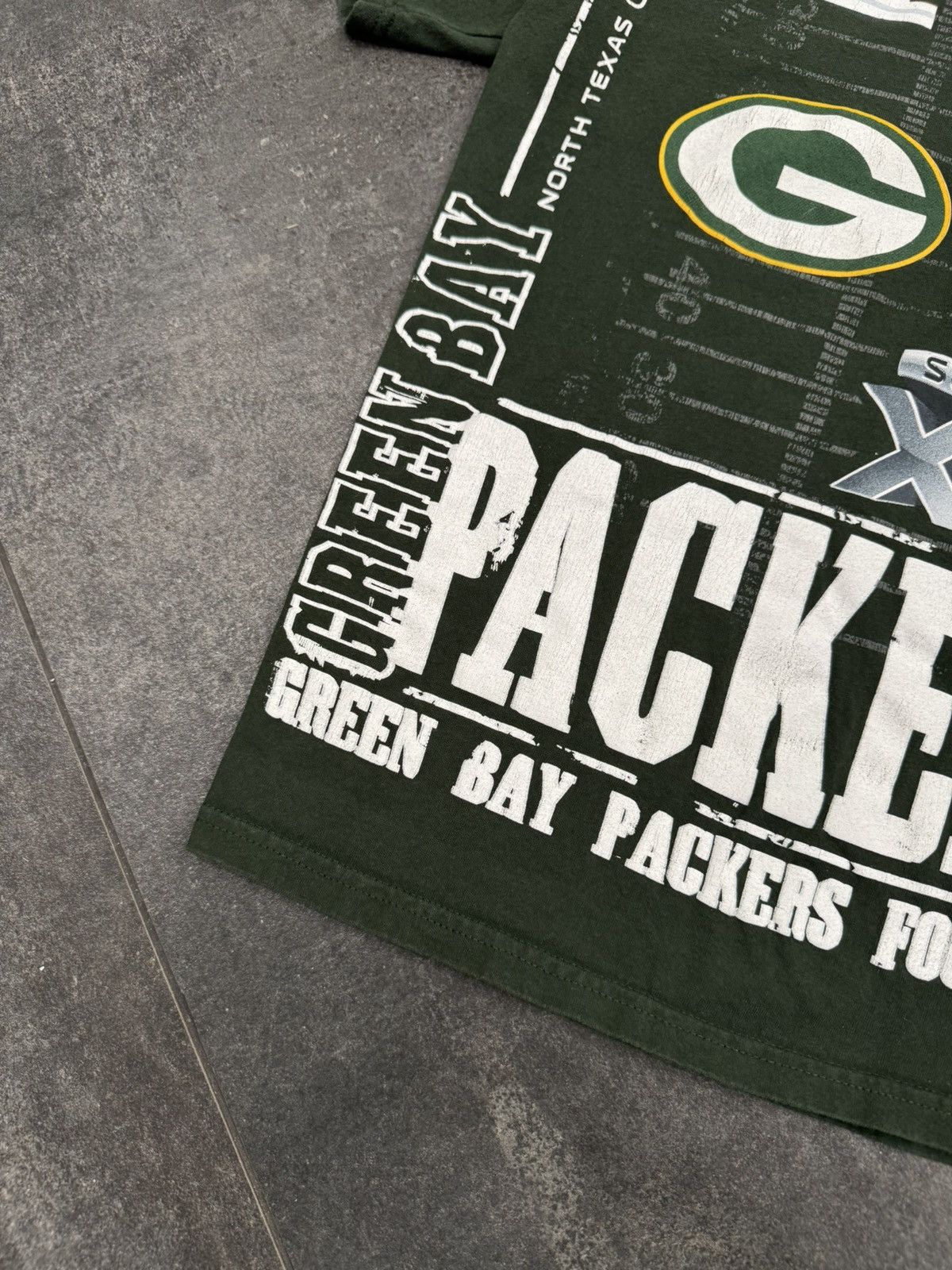 NFL Vintage Y2K NFL Green Bay Packers All Over Print T Shirt Size US XL / EU 56 / 4 - 4 Thumbnail