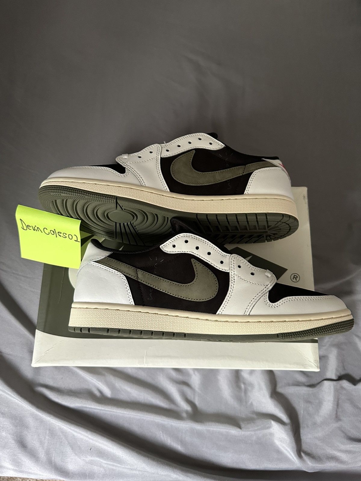 travis scott air jordan 1 ultra rare green