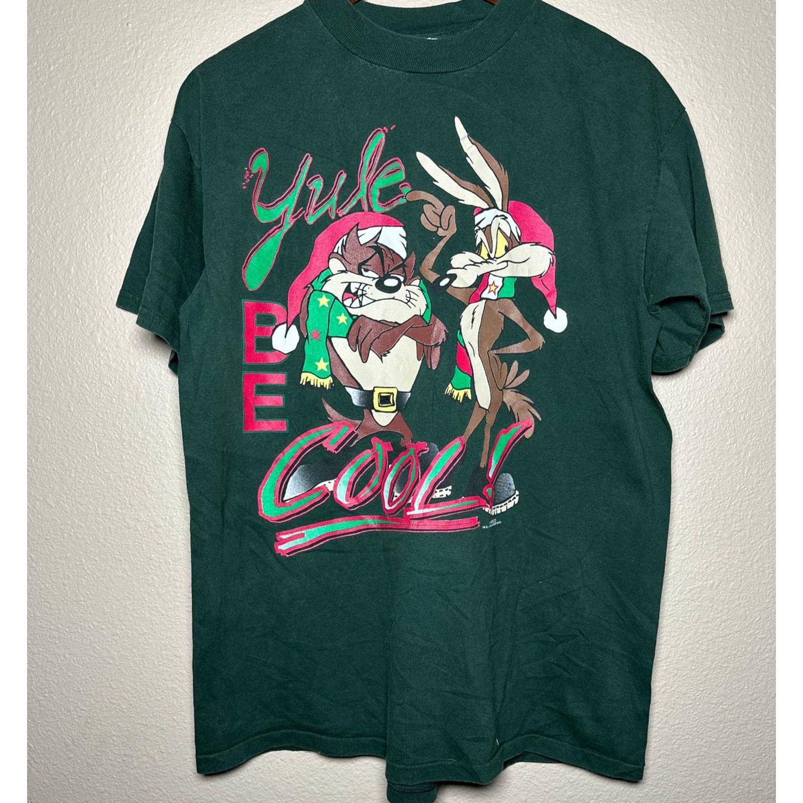 Other 🎄 Vintage Looney Tunes Christmas Tee – Size M Size US M / EU 48-50 / 2 - 1 Thumbnail