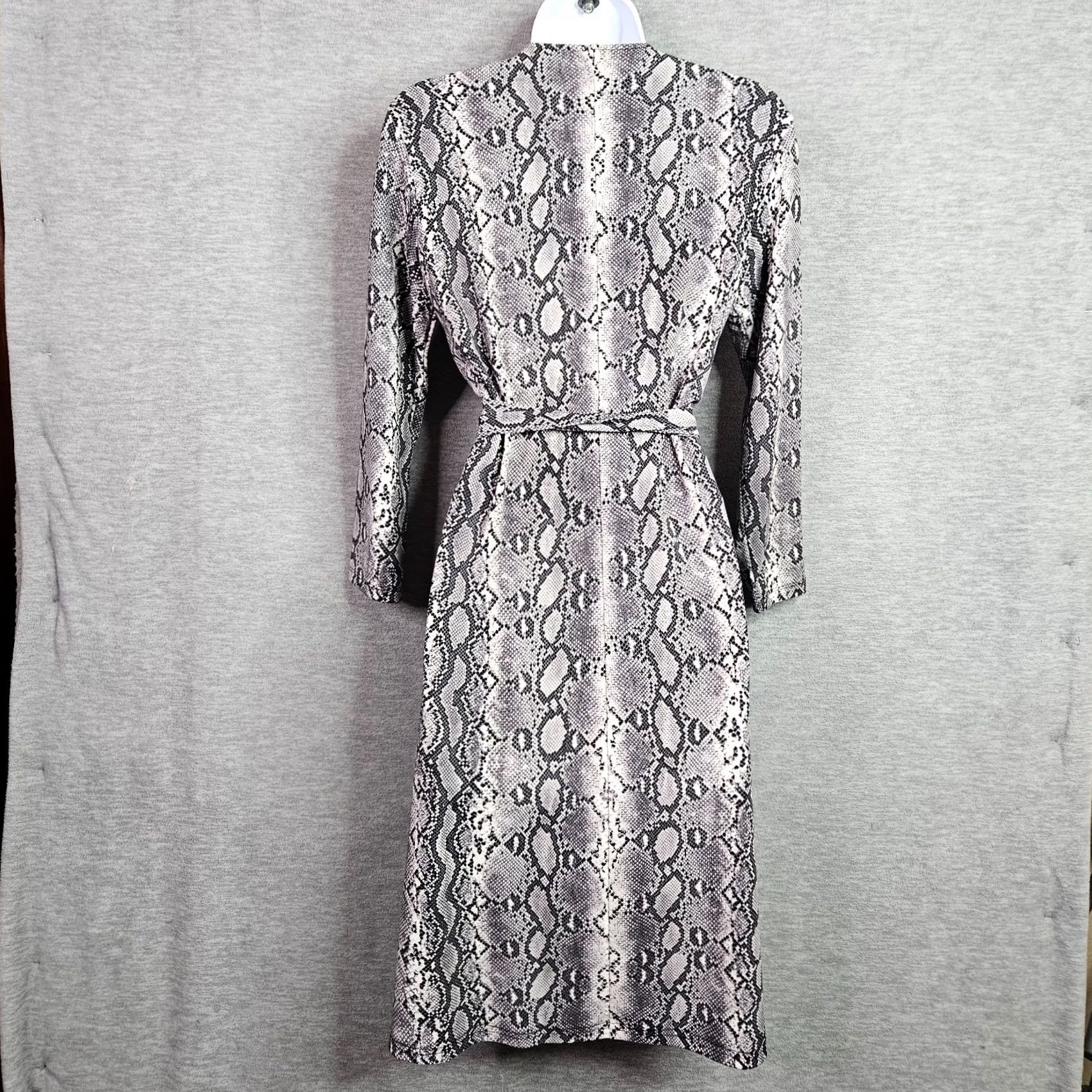 Michael Kors Michael Kors Vintage Snake Print Wrap Dress Women’s Size 8 Long Sleeve A-Line Size M / US 6-8 / IT 42-44 - 2 Thumbnail