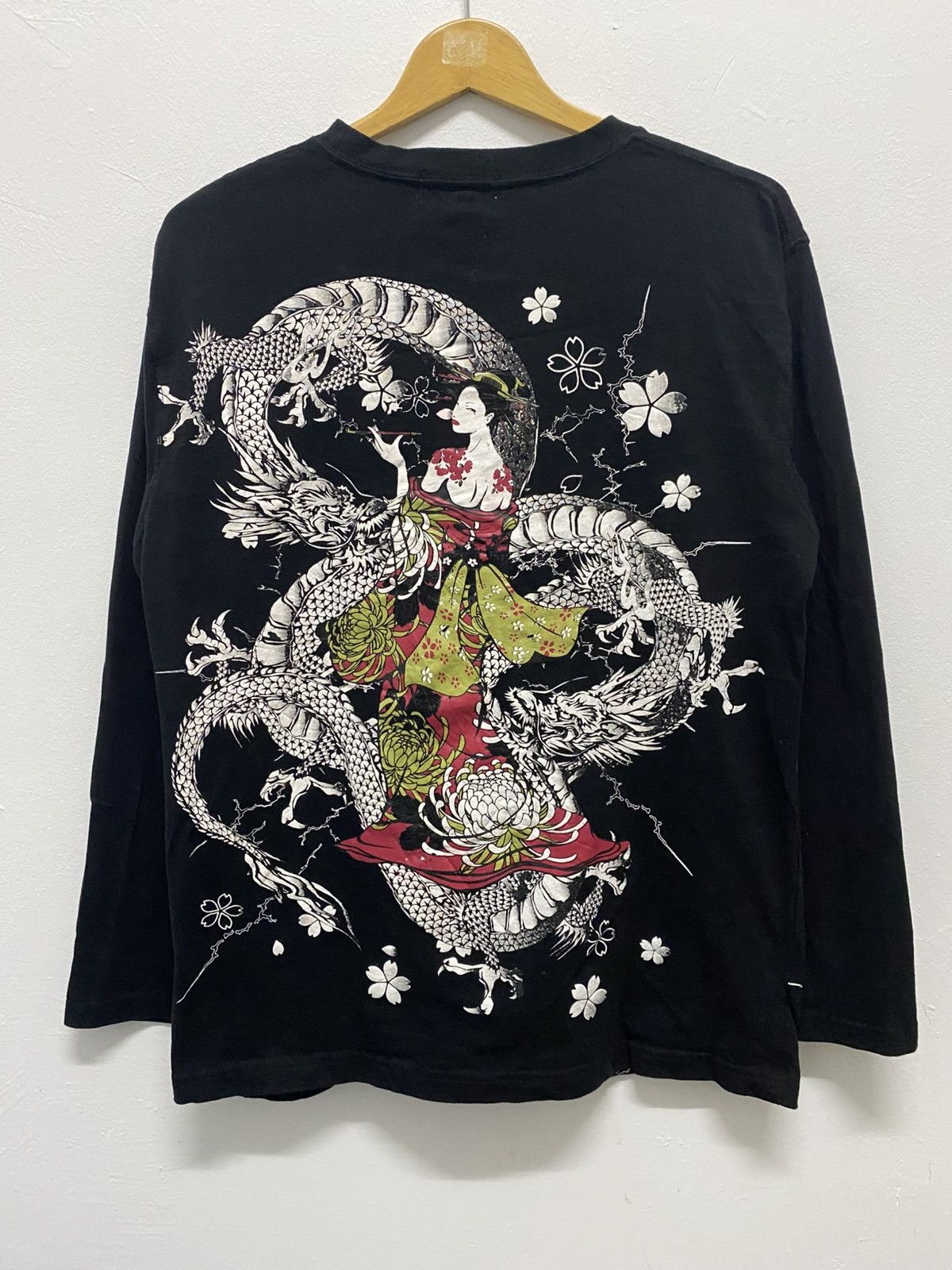 Beauty Beast Japanese Sukajan t shirt dragon embroidery long sleeve Size US L / EU 52-54 / 3 - 2 Thumbnail