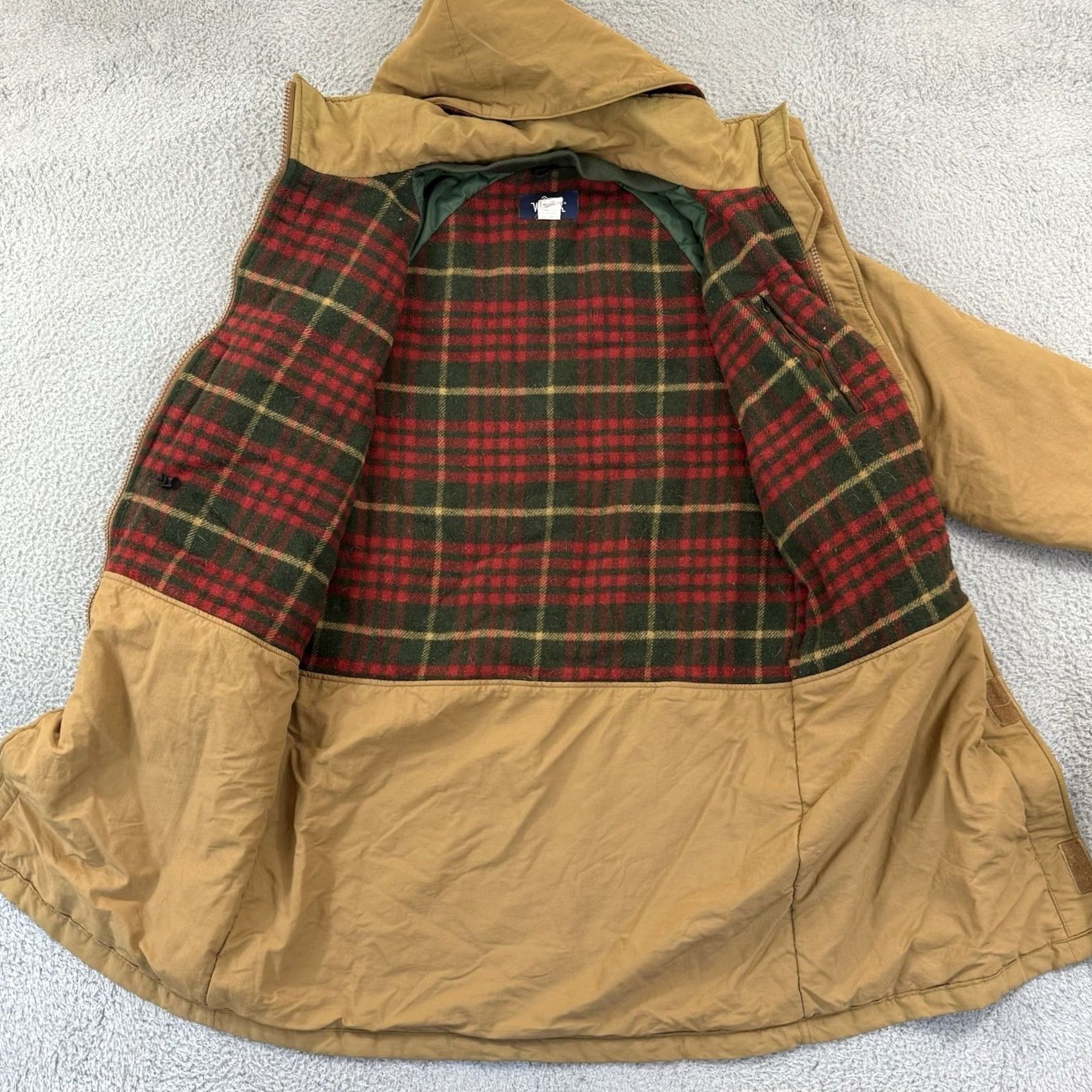 Vintage VINTAGE Woolrich Jacket Mens M Parka Long Wool Lined Hooded Beige 80s 90s Chore Padded Workwear USA Woolen Mills Regular Mens Size US M / EU 48-50 / 2 - 5 Thumbnail