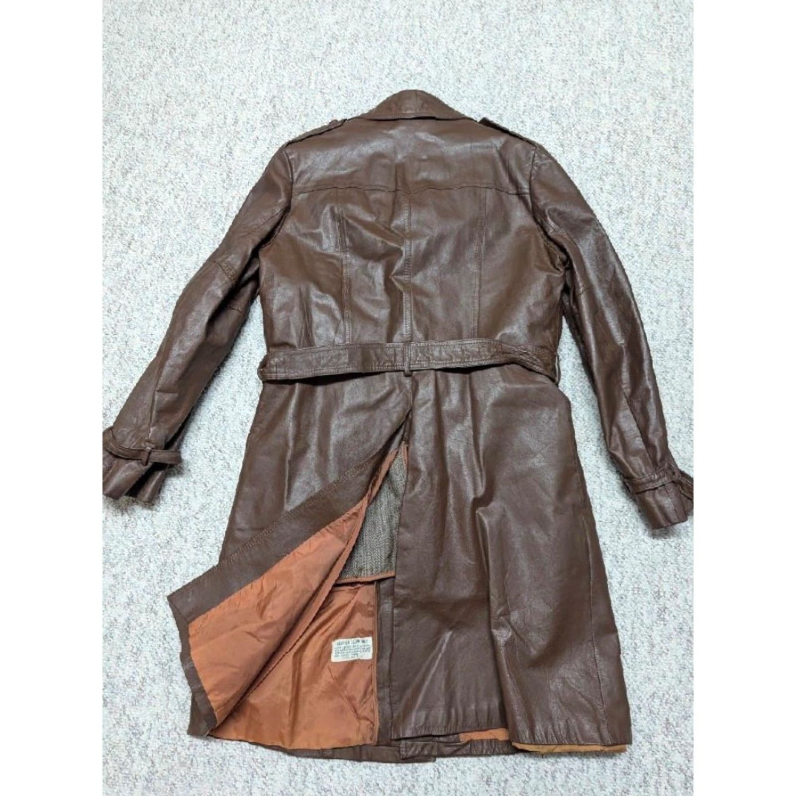 Sears VINTAGE belted leather overcoat 1970s brown 38L SHERLOCK Sears coat Men XS 38 Brown belted leather trench coat Size US S / EU 44-46 / 1 - 2 Thumbnail