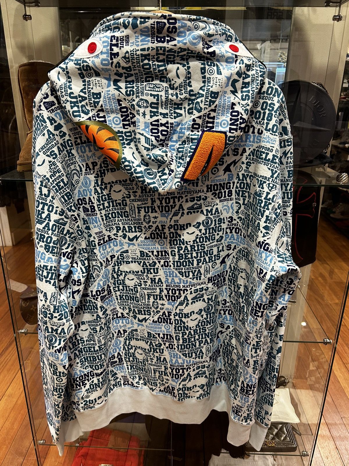 Bape Bape XXV Cities Camo Shark Zip Up Hoodie Size US XXL / EU 58 / 5 - 2 Thumbnail