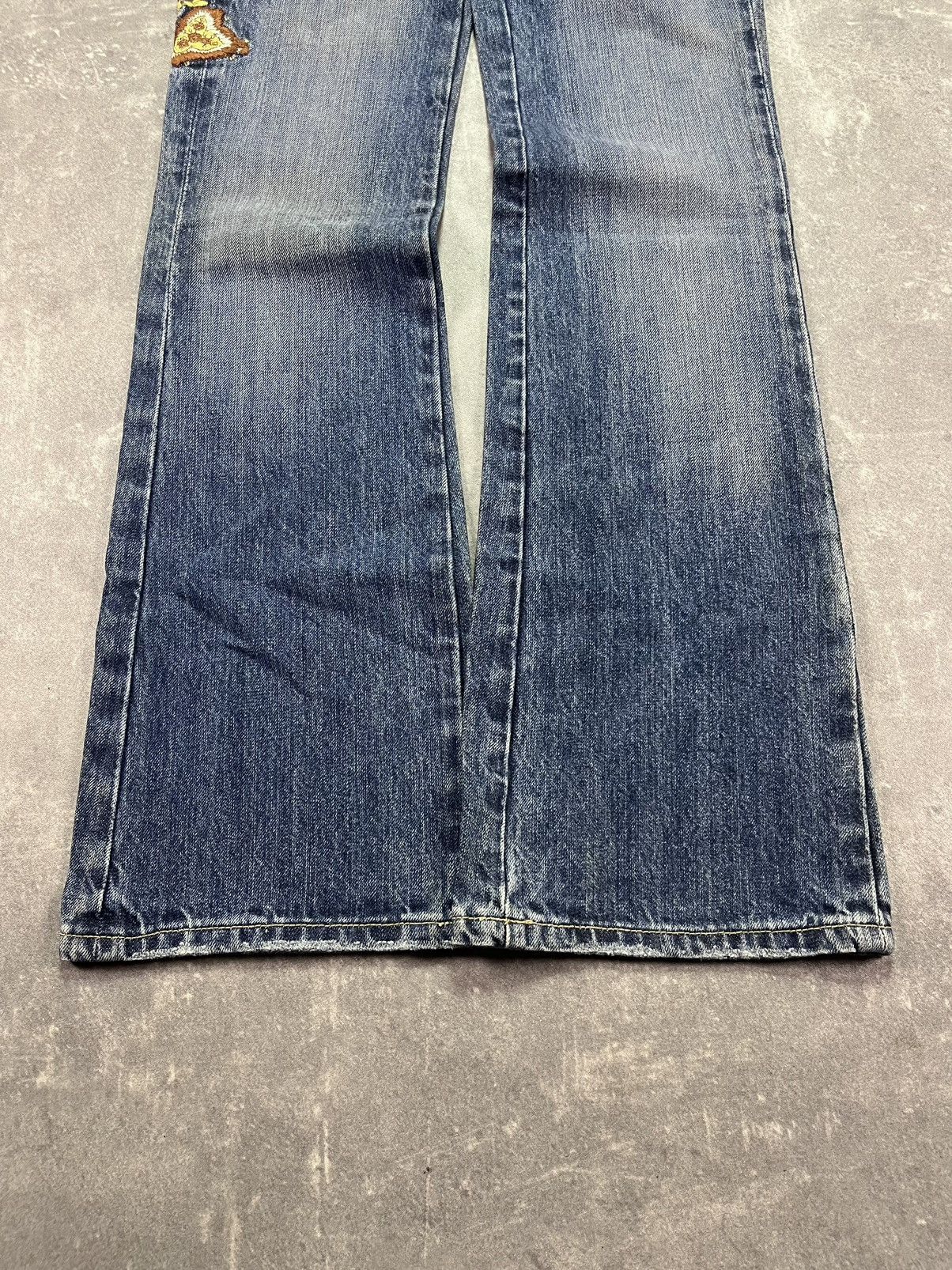 Miss Me Miss Me Vintage Embroidered Flowers Flared Bootcut Denim 25 Size 25" / US 0 / IT 36 - 5 Thumbnail