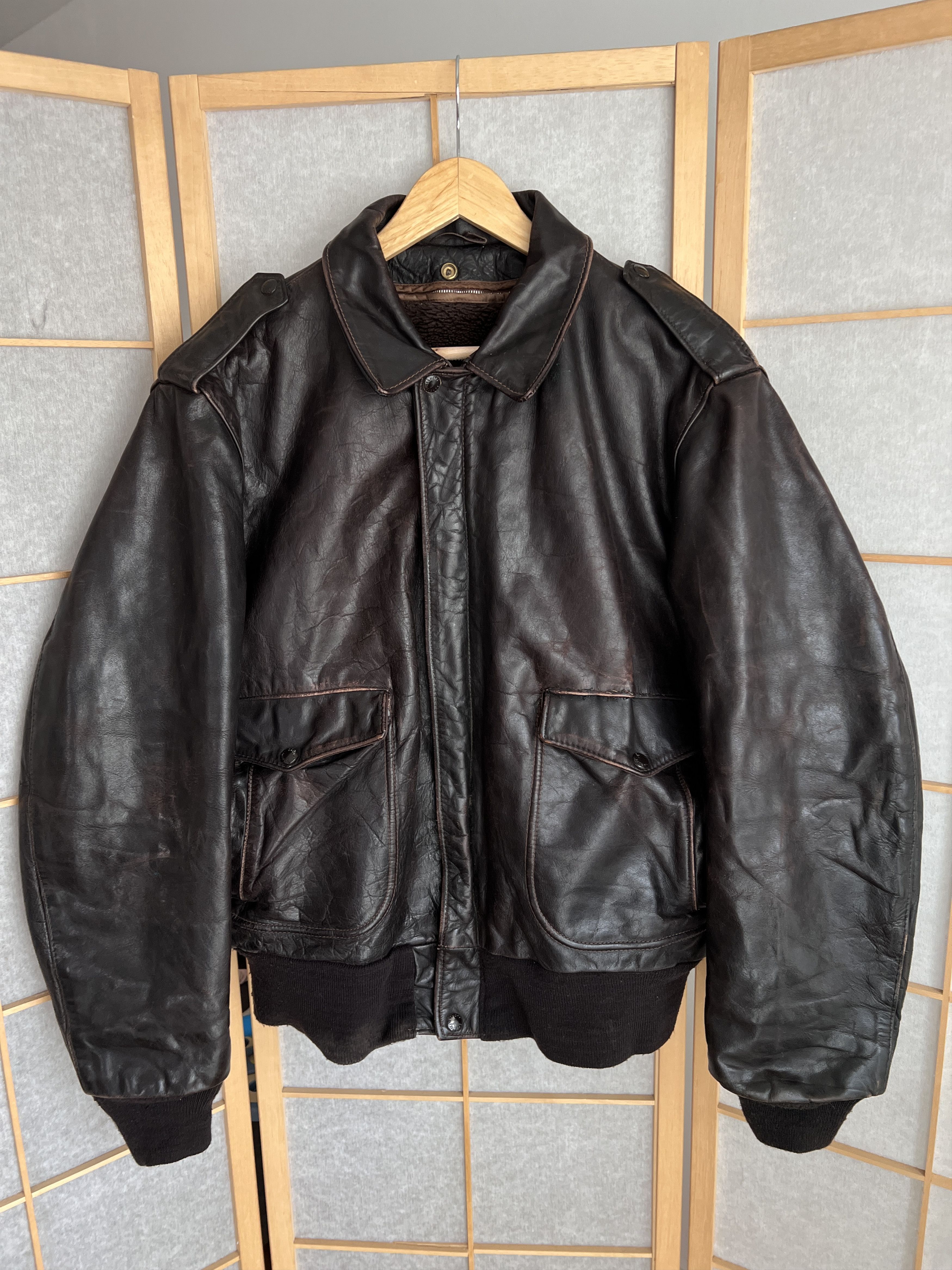 Schott Archive Schott USA VTG 80s Leather faded flyer bomber jacket Size US L / EU 52-54 / 3 - 5 Thumbnail