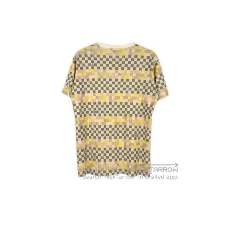 Louis Vuitton Louis Vuitton Grey and pink checkerboard chain short sleev Size US L / EU 52-54 / 3 - 2 Thumbnail