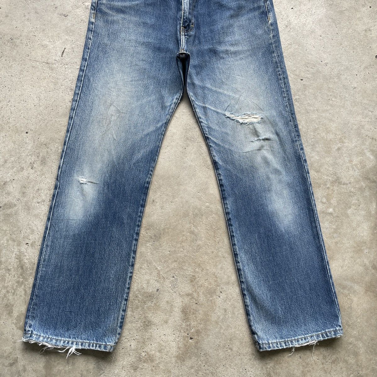 Calvin Klein Vintage Calvin Klein Jeans Faded Distressed Denim Pants W32 Size US 32 / EU 48 - 4 Thumbnail