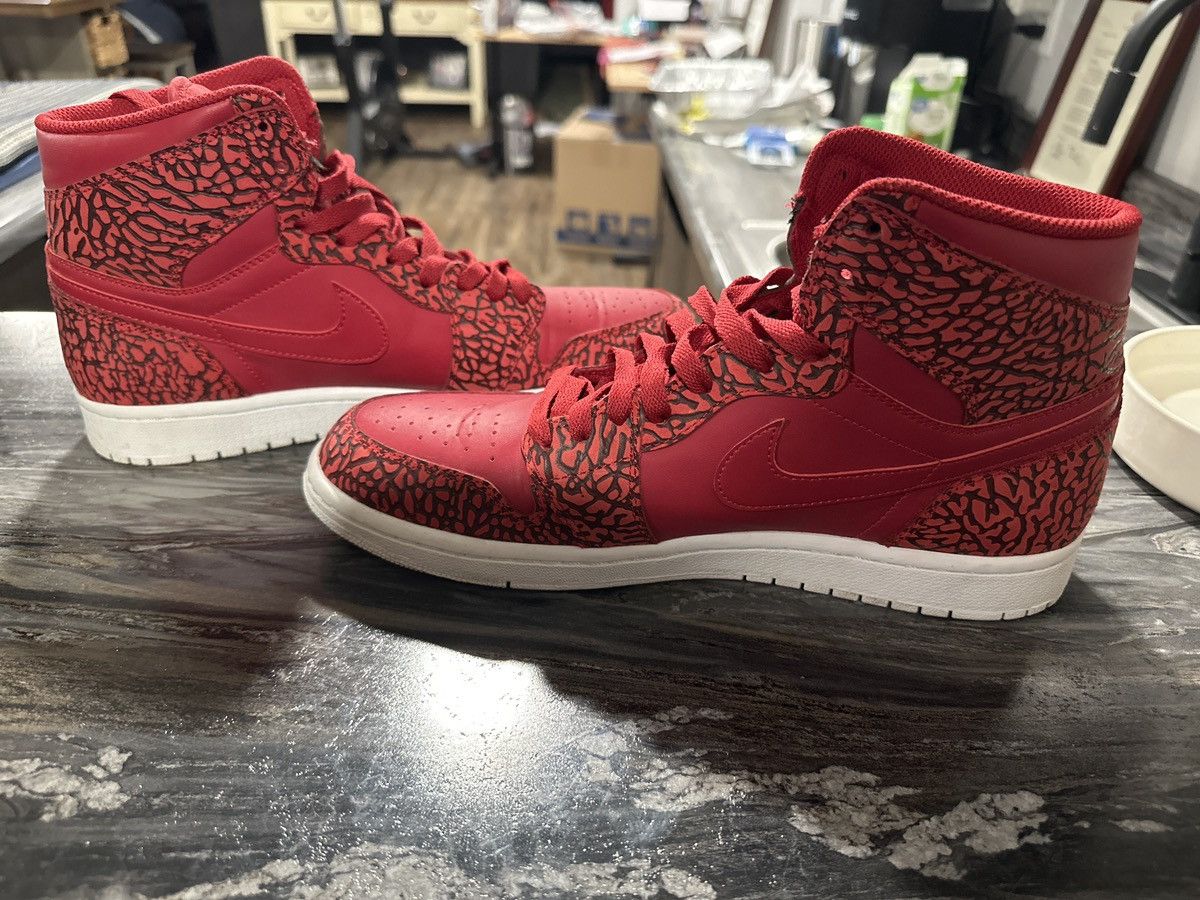 Nike Jordan 1 red elephant Size US 11 / EU 44 - 2 Preview