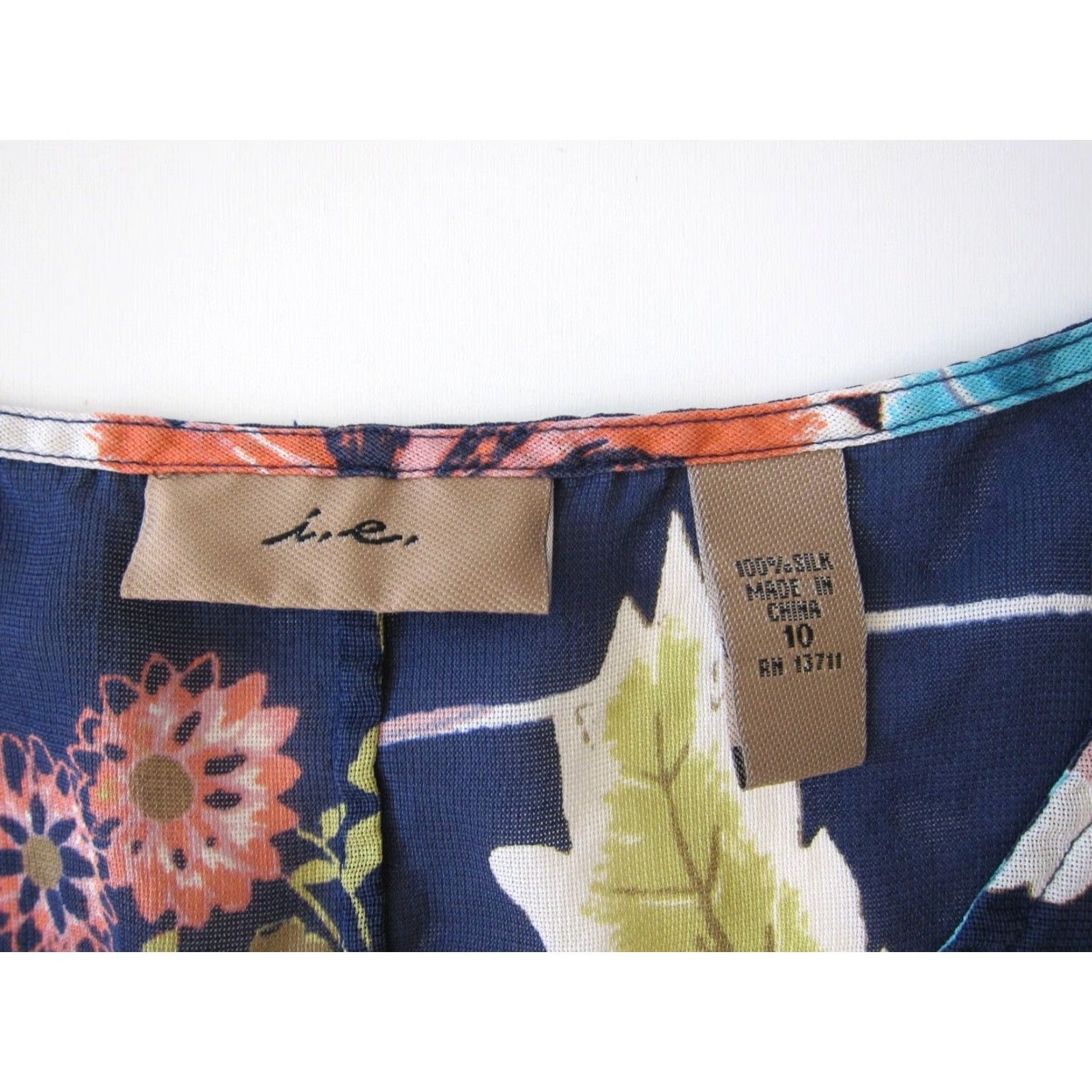 Vintage ie 100% Silk Sheer Blue Green Red White Floral V-Neck Short Sleeve Blouse 10 Size L / US 10 / IT 46 - 5 Thumbnail
