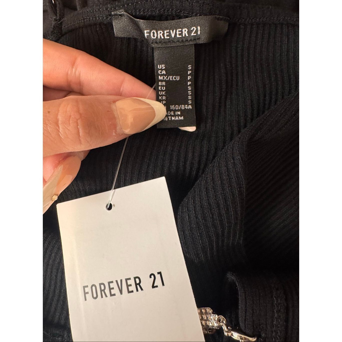 Forever 21 Forever 21 Black Jeweled Clasp Crop Top Women’s Size S Size S / US 4 / IT 40 - 7 Thumbnail