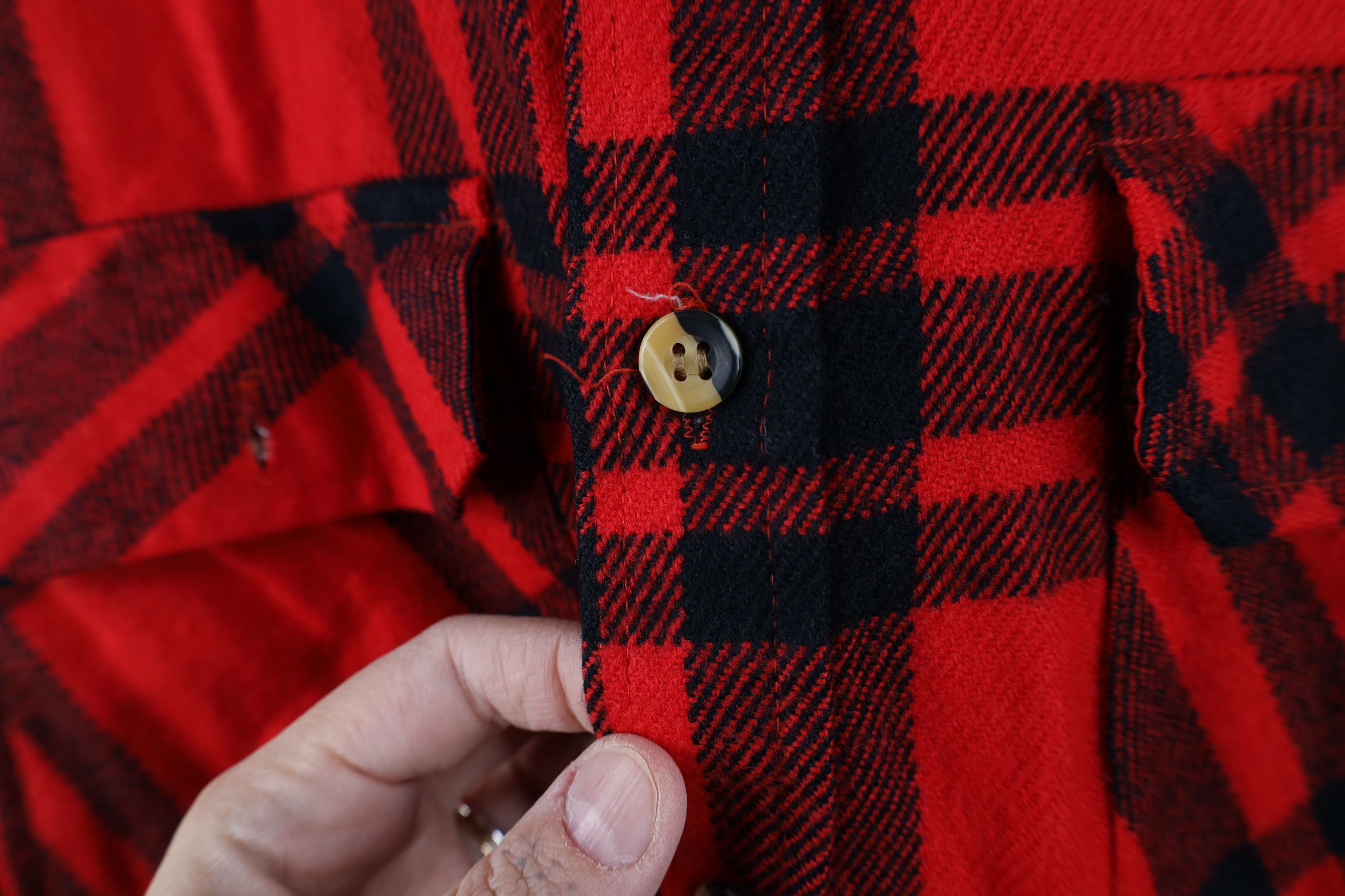 Vintage Vintage 70s Streetwear Knit Collared Button Shirt Red Size US L / EU 52-54 / 3 - 5 Thumbnail