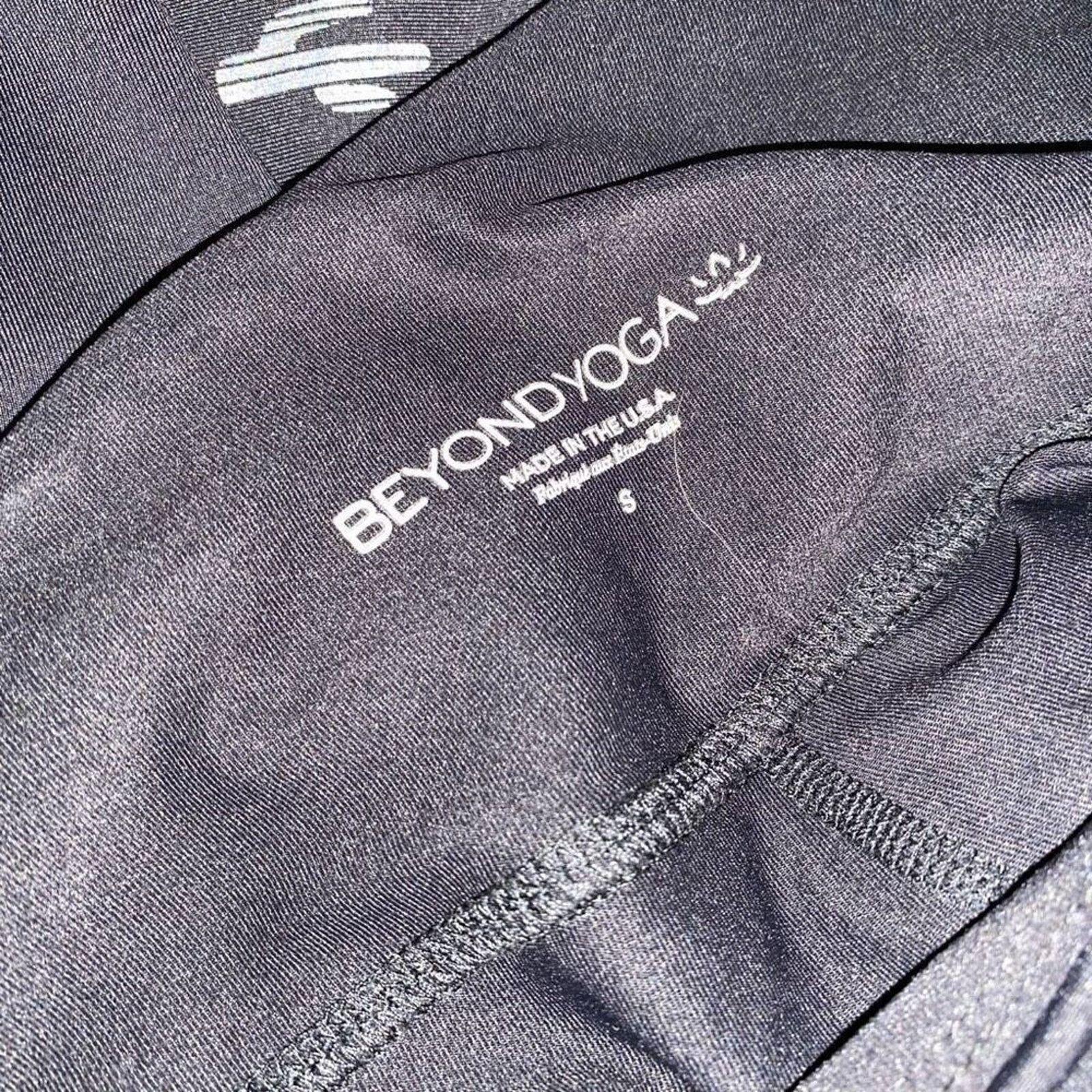 Beyond Yoga Beyond Yoga Reflective Cactus Leggings | Sz S Size 27" / US 4 / IT 40 - 5 Thumbnail