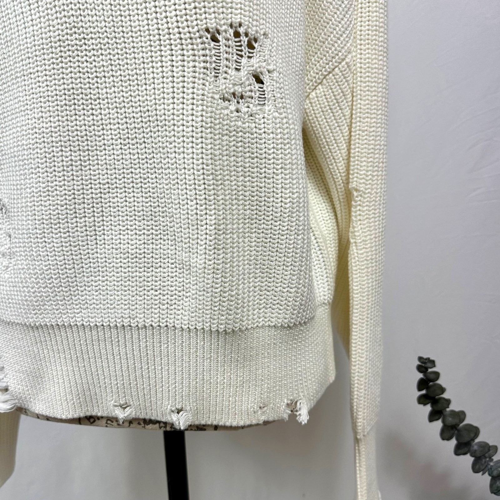 Other 525 America Distressed Shaker V-Neck Sweater in Chalk size M Size M / US 6-8 / IT 42-44 - 13 Thumbnail