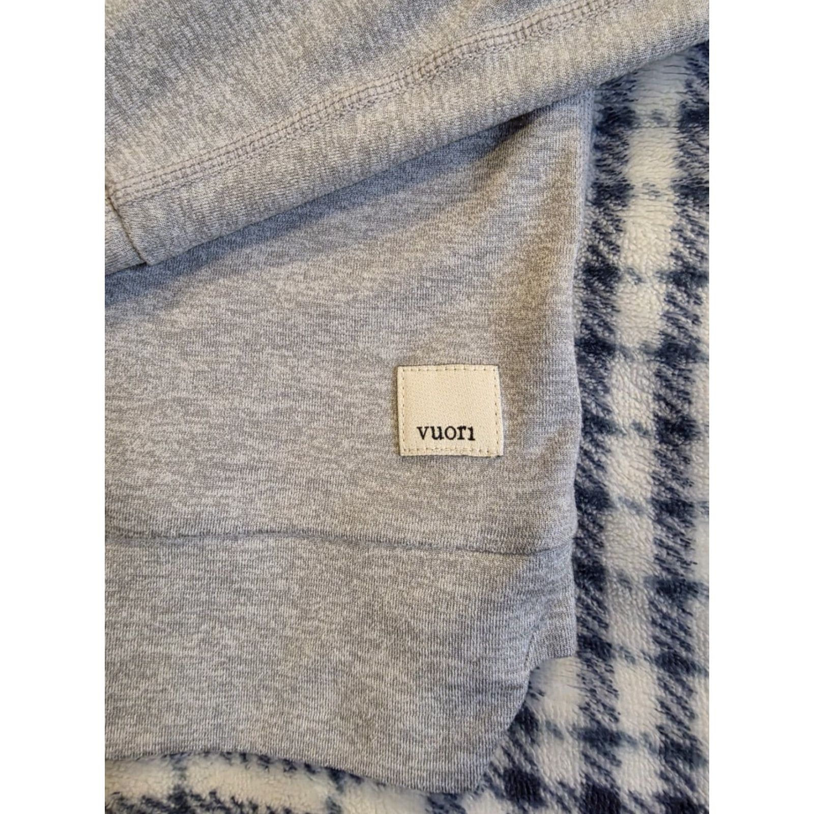 Vuori Vuori Halo Essentials Pullover Hoodie Stretch Light Gray Women's Size L Size L / US 10 / IT 46 - 3 Thumbnail