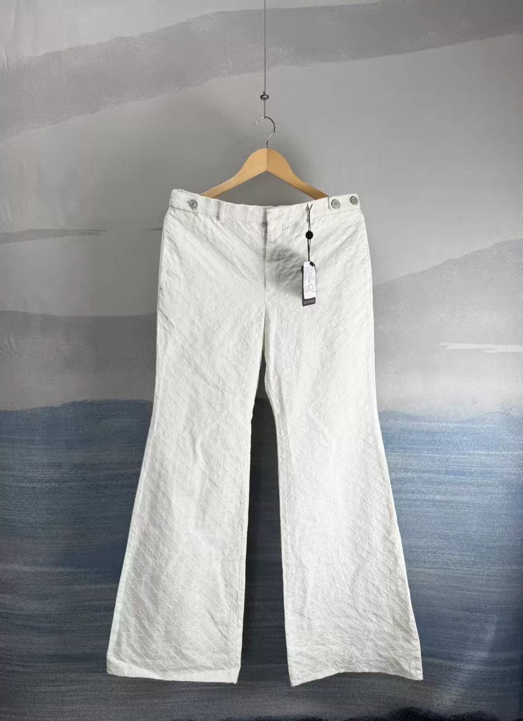 Louis Vuitton Louis Vuitton White Embroidered Flared Pants Size US 34 / EU 50 - 1 Thumbnail