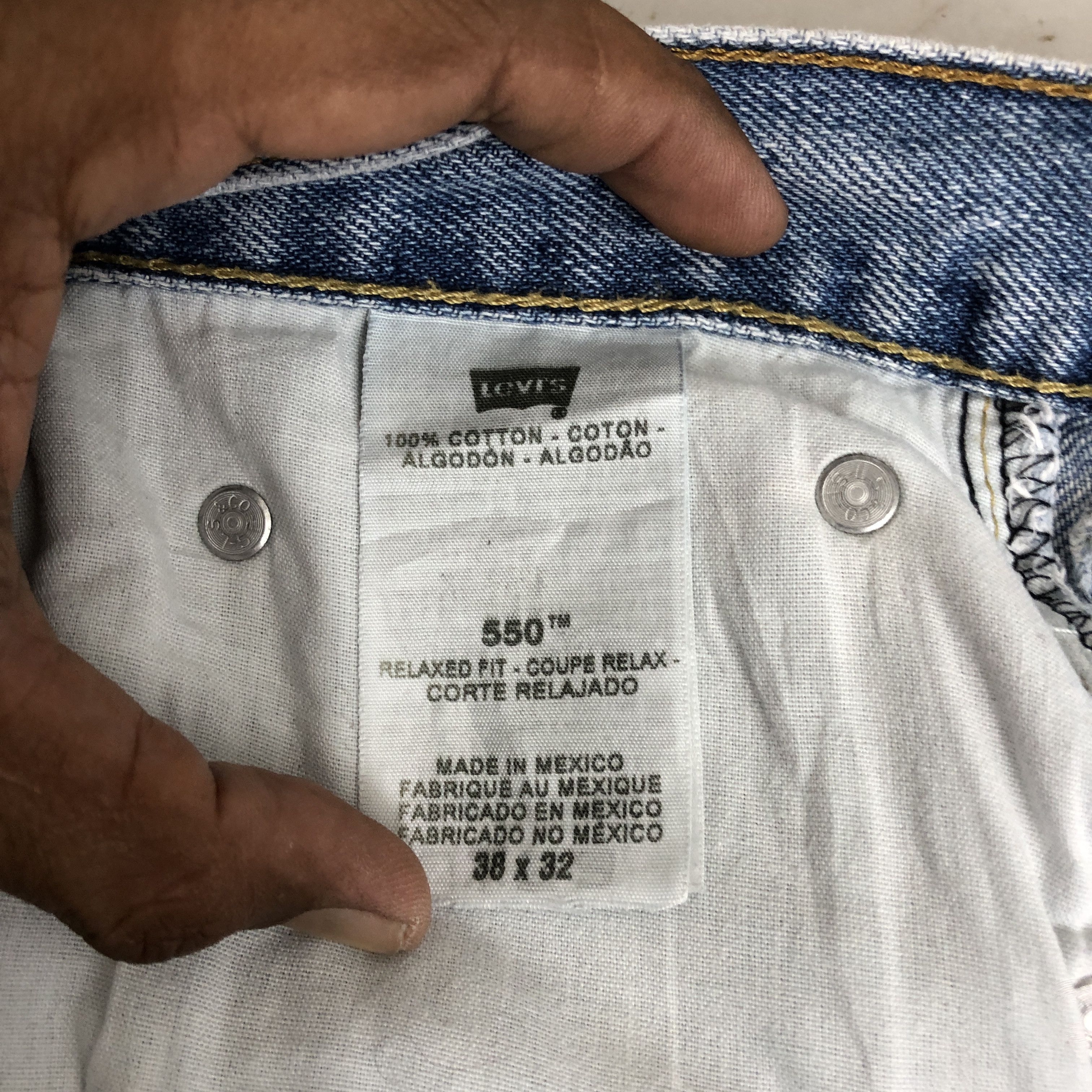 Levi's Vintage Y2K Levis 550 Baggy Light Wash Faded Jeans Denim Size US 36 / EU 52 - 6 Thumbnail