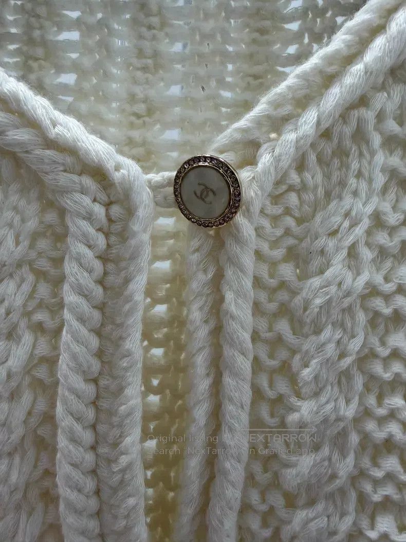 Chanel Chanel Short knitted sweater with white irregular hem Size XXS / US 00 / IT 34 - 3 Thumbnail