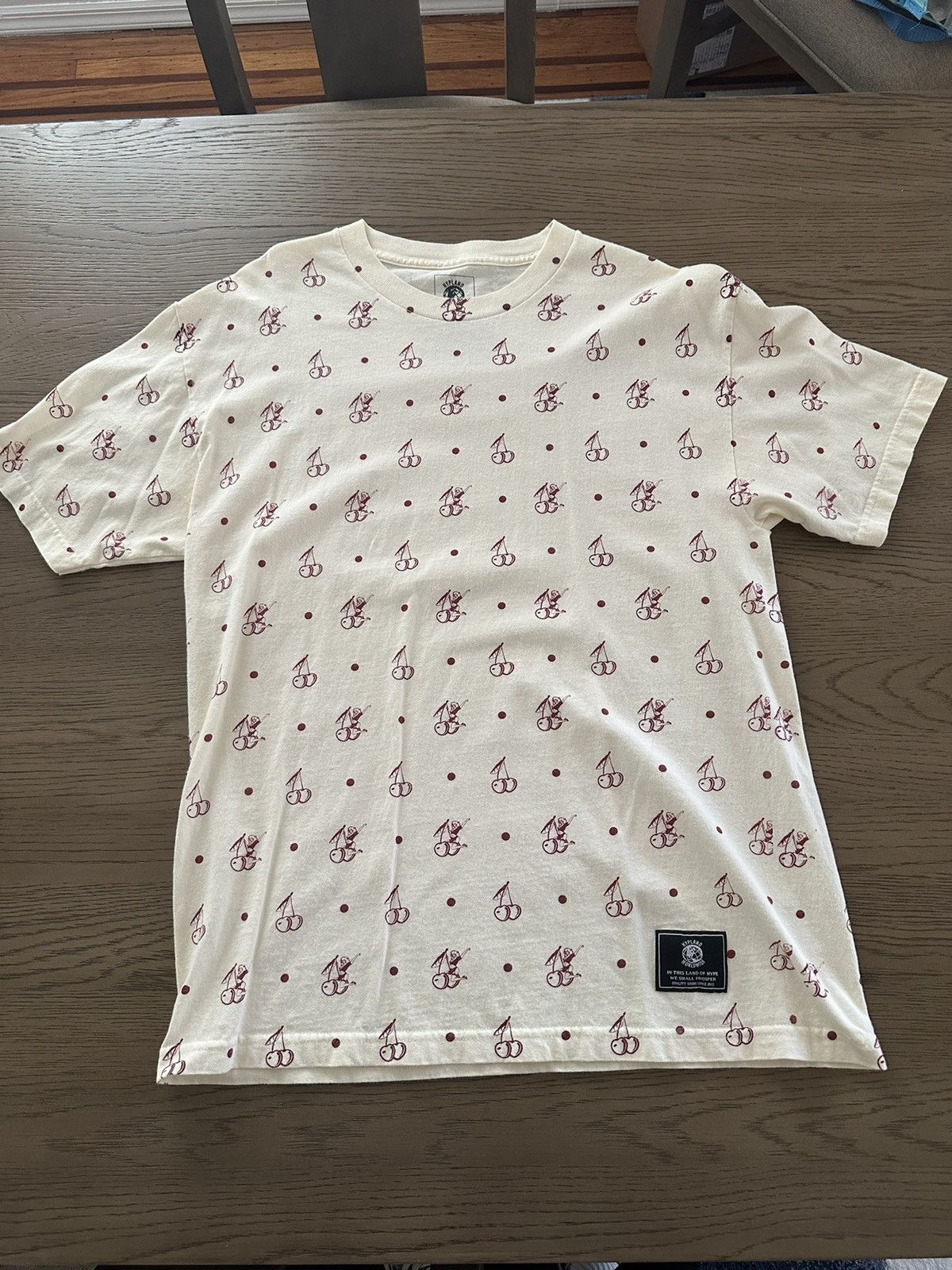 Hypland Hypland Cream Girls And Cherrys All Over Print T-shirt SizeL Size US L / EU 52-54 / 3 - 1 Thumbnail