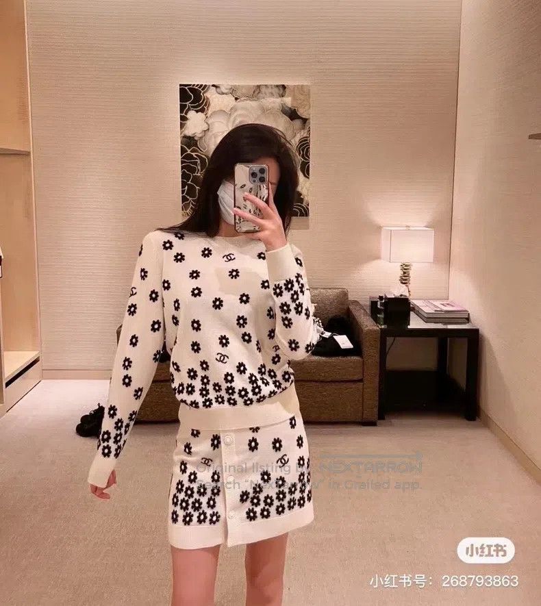 Chanel Chanel Black and white daisy sweater Size XS / US 0-2 / IT 36-38 - 8 Thumbnail
