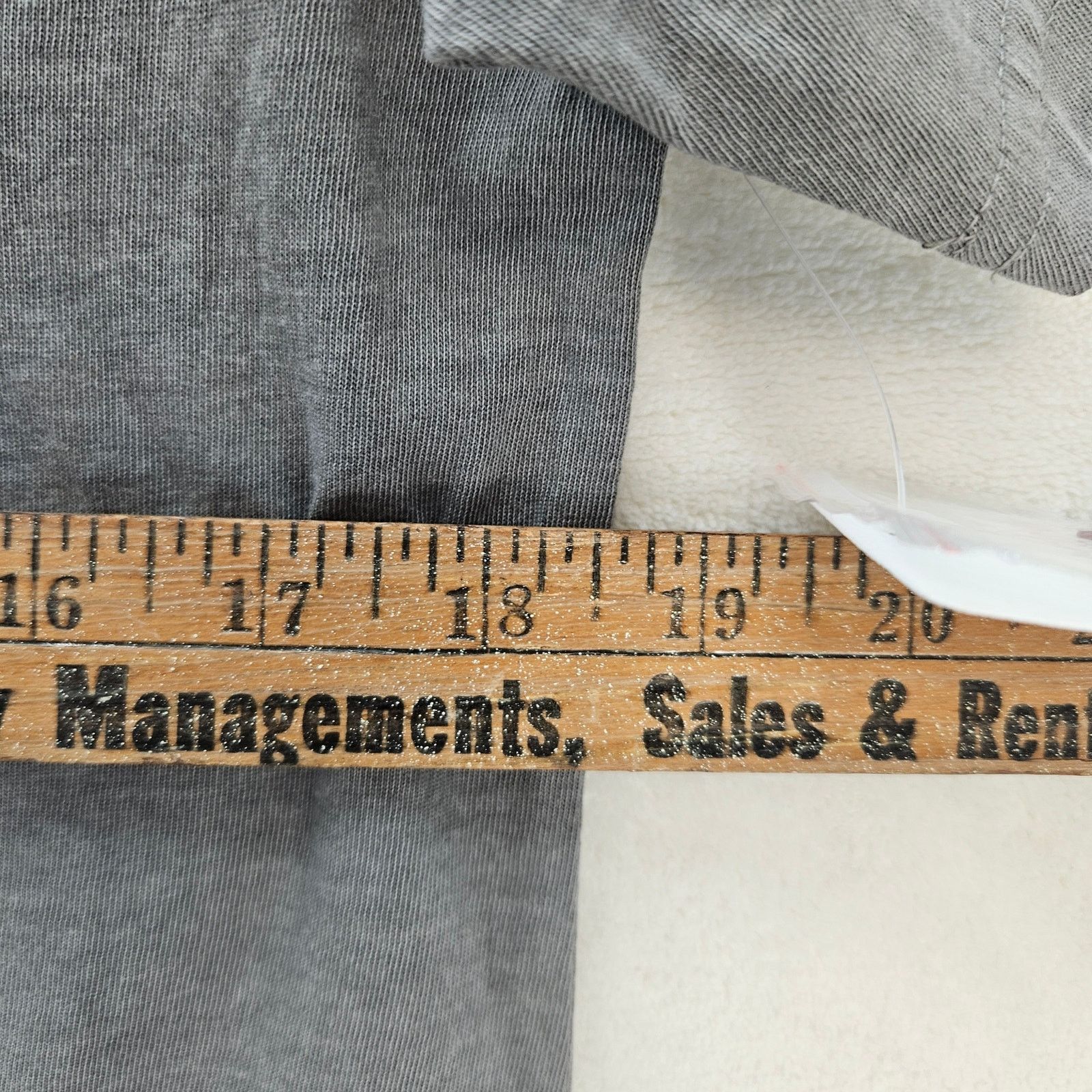 Lucky Brand LUCKY BRAND WOMEN'S SMALL ACDC BEADS LOGO DISTRESSED GREY T Size S / US 4 / IT 40 - 7 Thumbnail