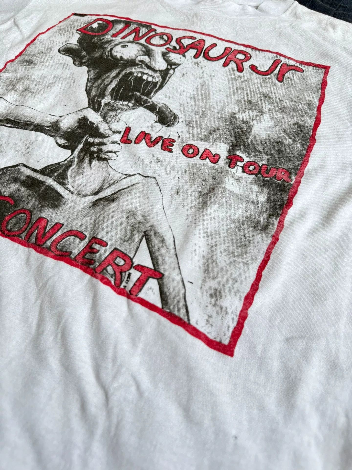 Vintage Vintage Dinosaur Jr Live Tour Tee Size US XXS / EU 40 - 6 Thumbnail