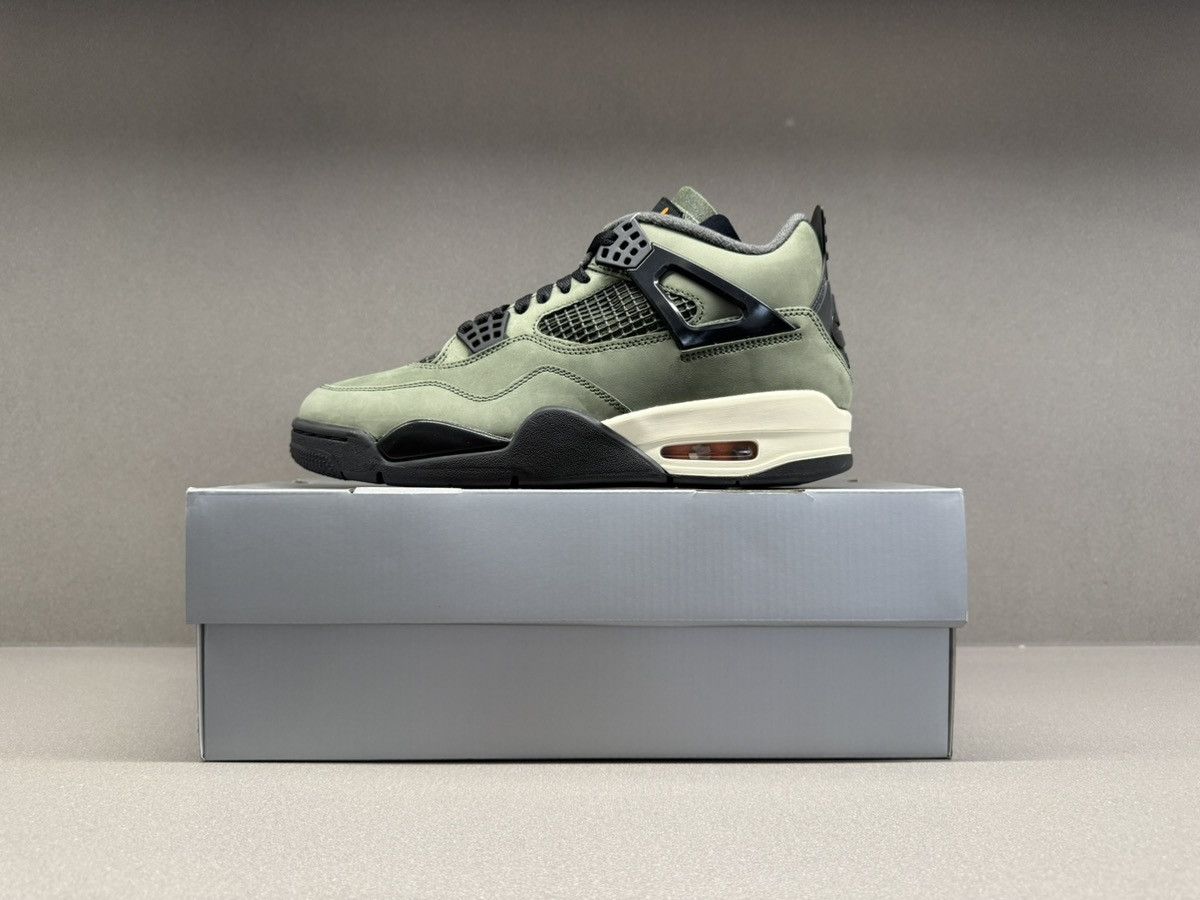 Jordan Brand × Undefeated Jordan 4 Retro OG SP Undefeated 2025 Size US 9 / EU 42 - 2 Thumbnail