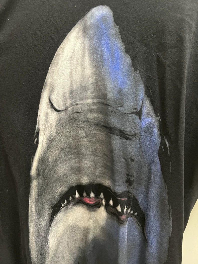 Givenchy Givenchy Men's Shark T-shirt, Size M Size US M / EU 48-50 / 2 - 4 Thumbnail