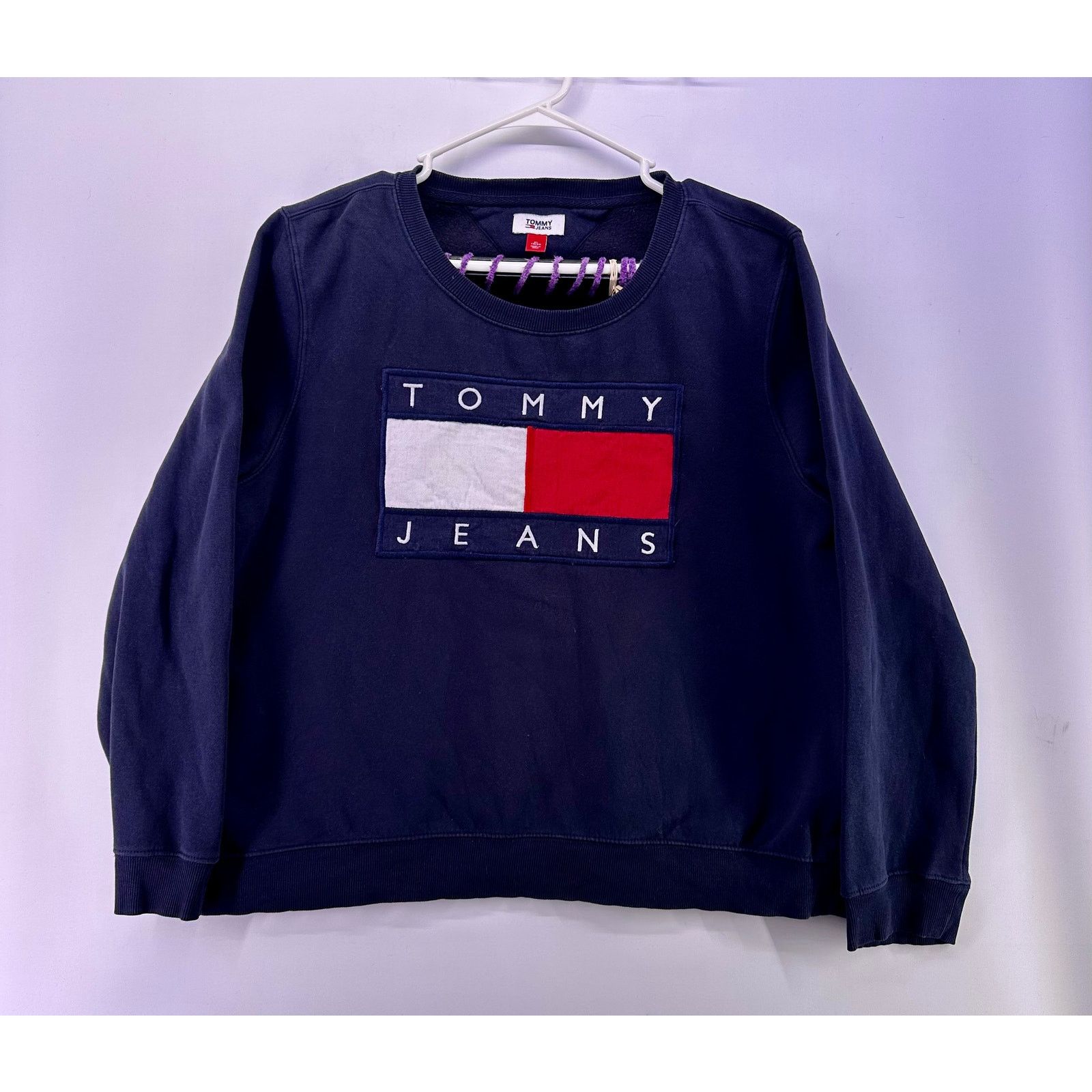 Tommy Hilfiger Vintage Tommy Hilfiger Navy Crewneck sweater Size XL Size US XL / EU 56 / 4 - 1 Thumbnail