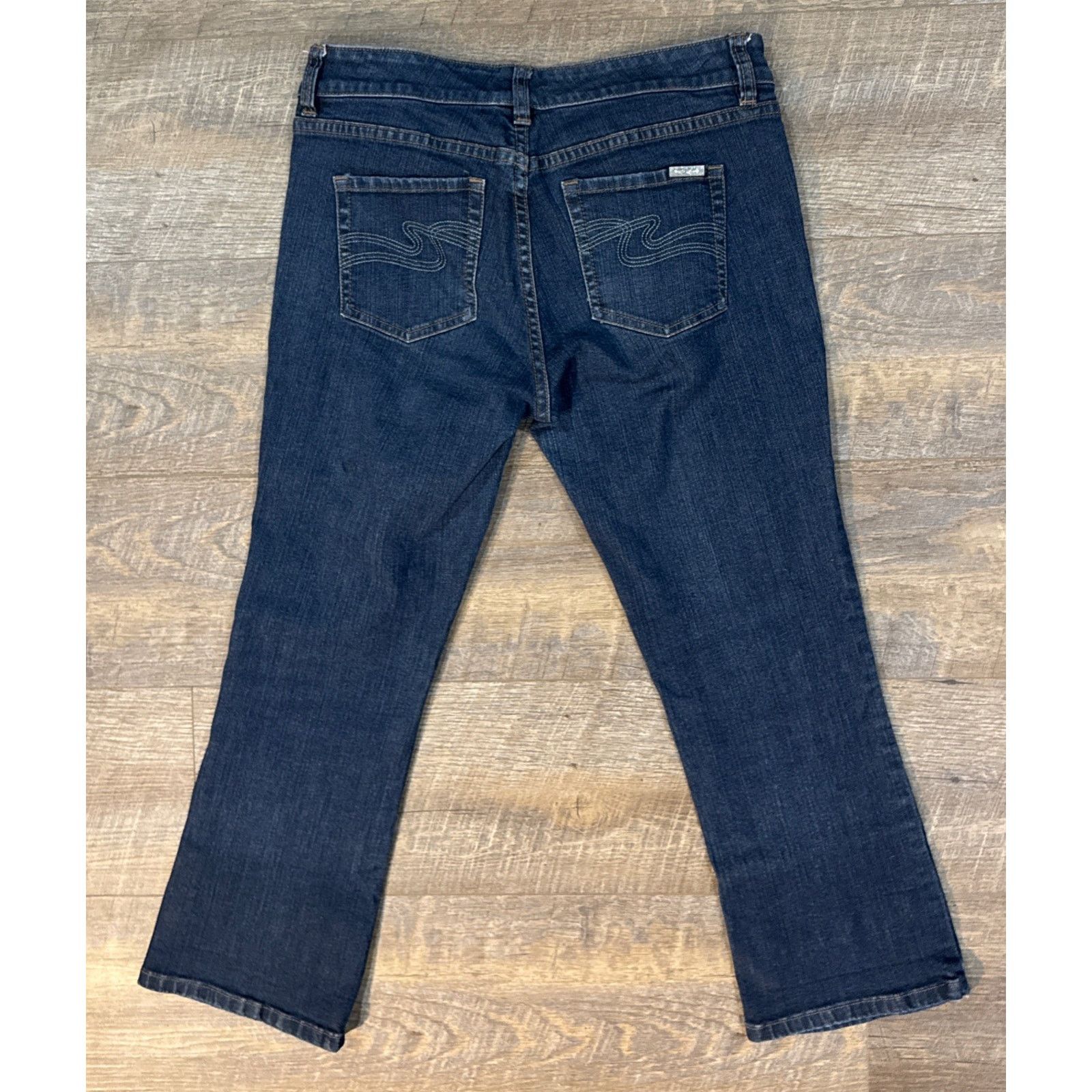 White House Black Market White HouseJeans Size 4 Denim Flair Cropped Jean Size 27" / US 4 / IT 40 - 2 Thumbnail