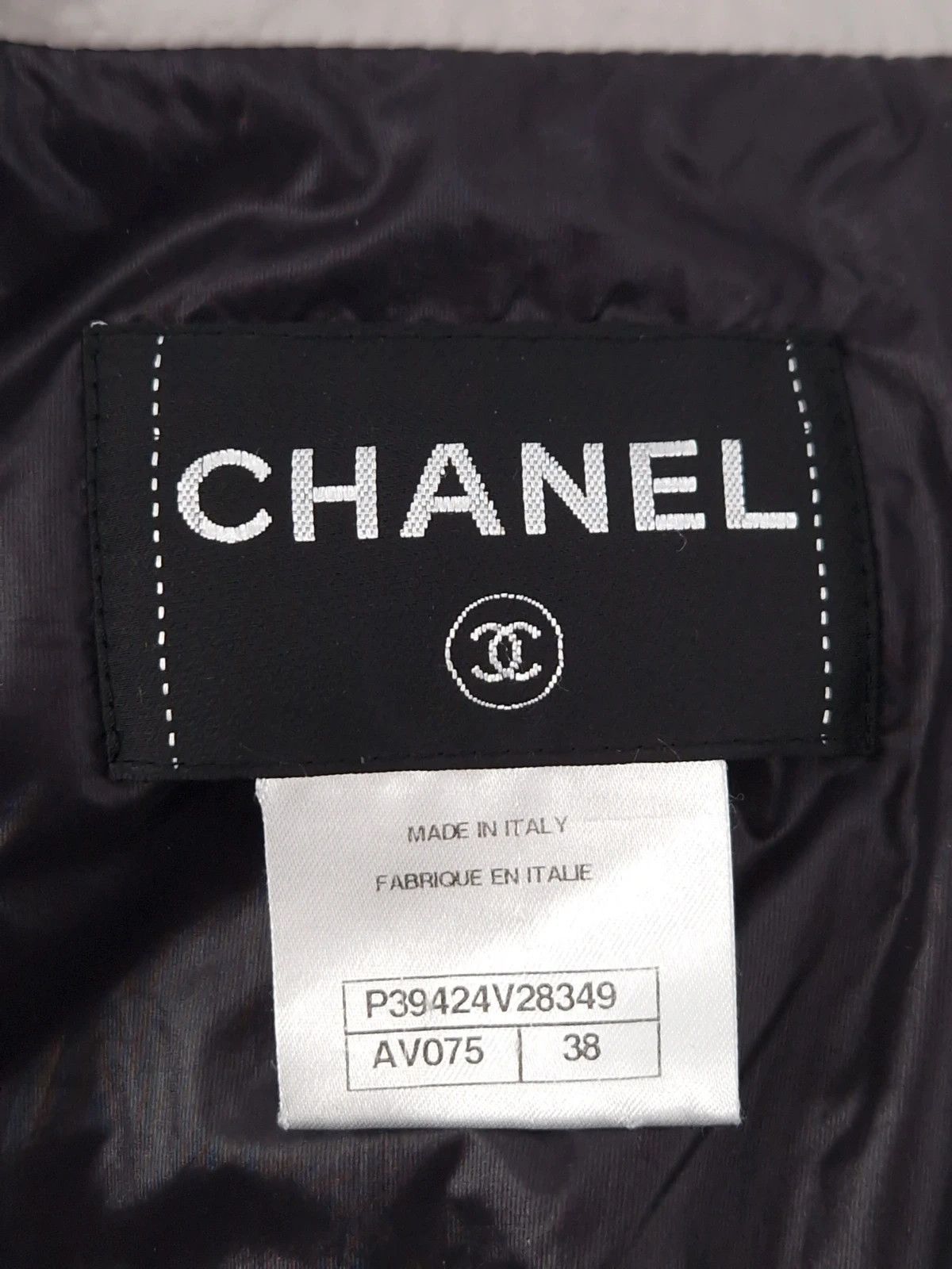 Chanel Chanel Silver Puffer Jacket Size S / US 4 / IT 40 - 2 Thumbnail