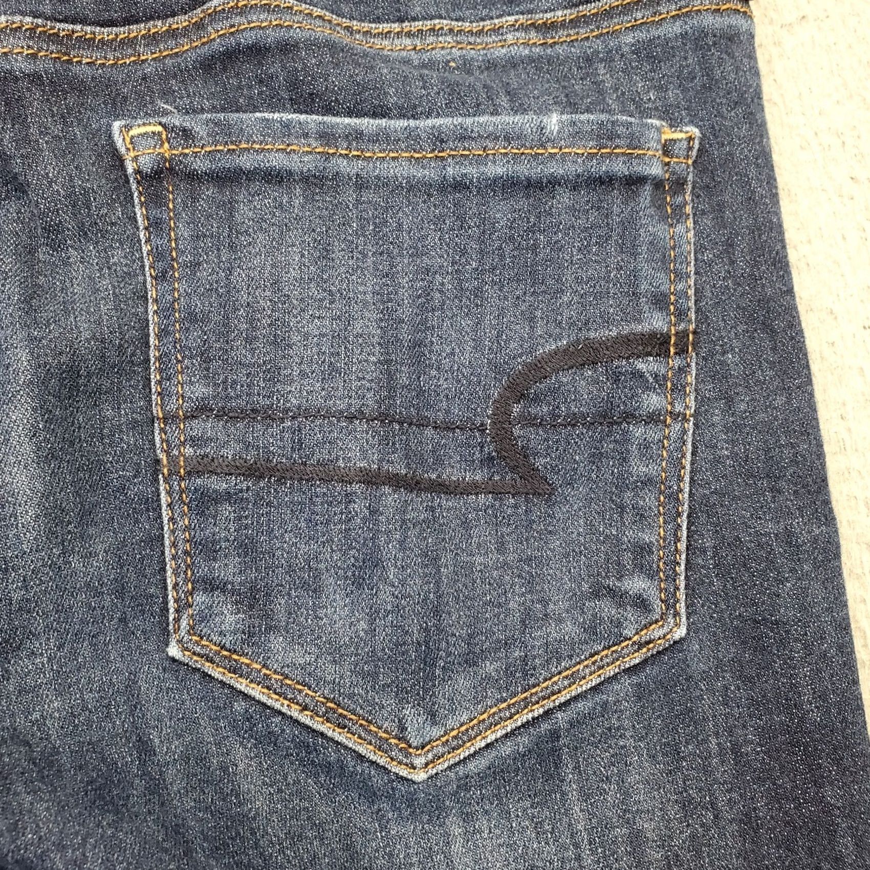 American Eagle Outfitters American Eagle Outfitters Womens Skinny Jeans 8 Short Denim Dark Wash Blue Stretch Skinny Jeans Womens 8 SHORT (EAO) Size 30" / US 8 / IT 44 - 7 Thumbnail