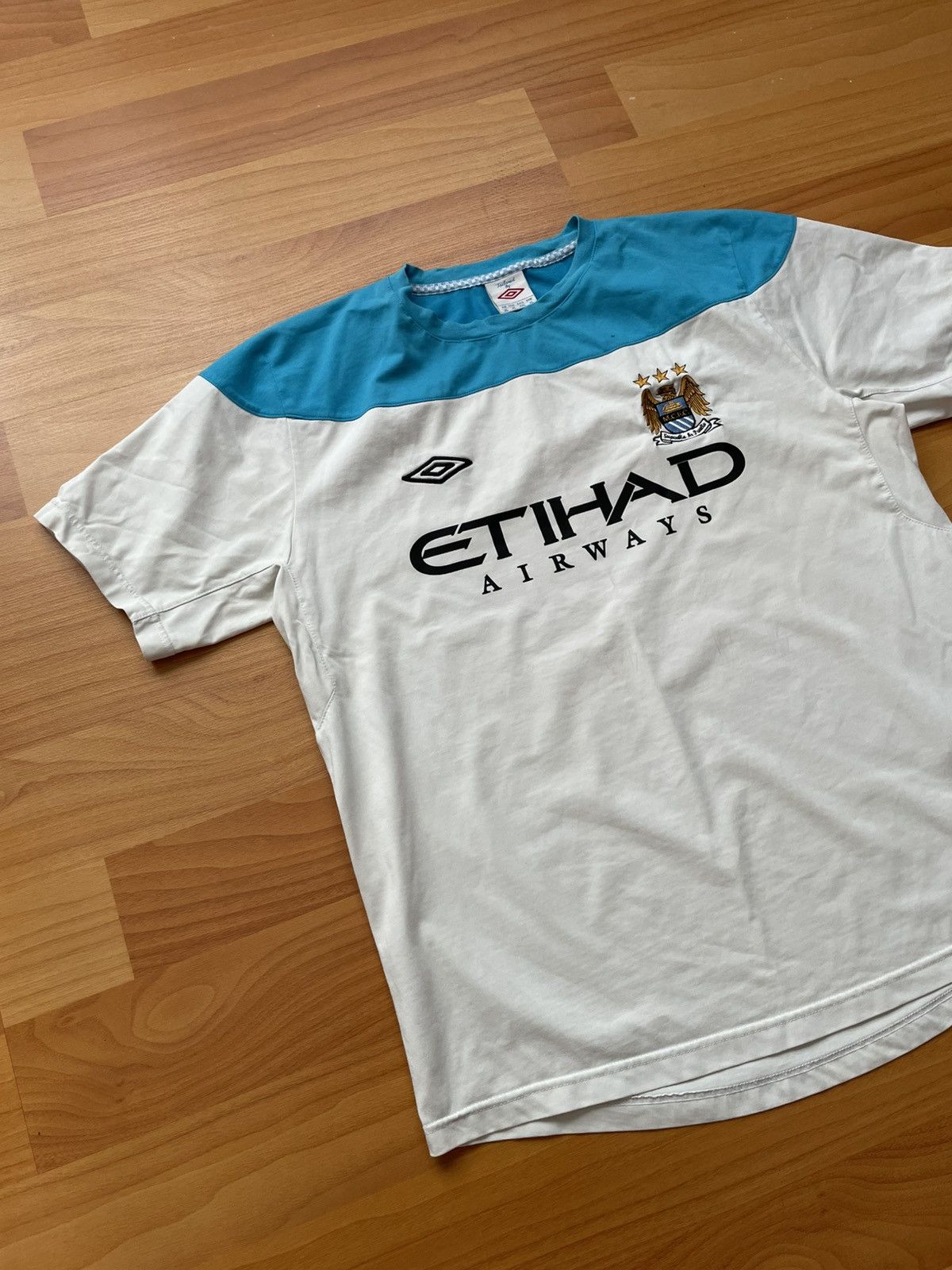Umbro × Vintage Vintage Manchester City Umbro Training Football T Shirt Size US XL / EU 56 / 4 - 2 Thumbnail
