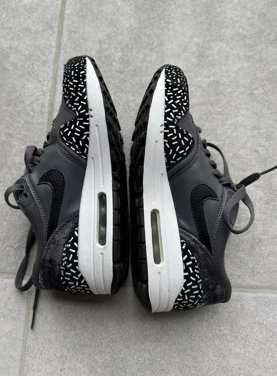 Nike Nike Air Max 1 Dark Grey Metallic 2014 Womens Shoes Sneakers Size US 6.5 / IT 36.5 - 14 Thumbnail