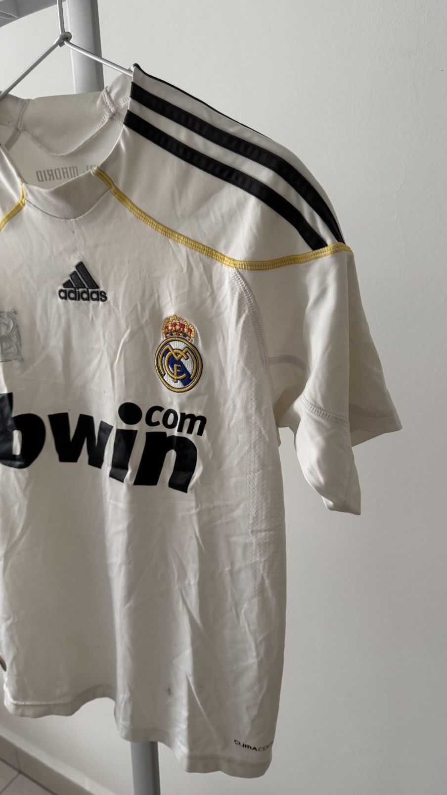 Vintage 2009/2010 Real Madrid Soccer Jersey Size S / US 4 / IT 40 - 4 Thumbnail