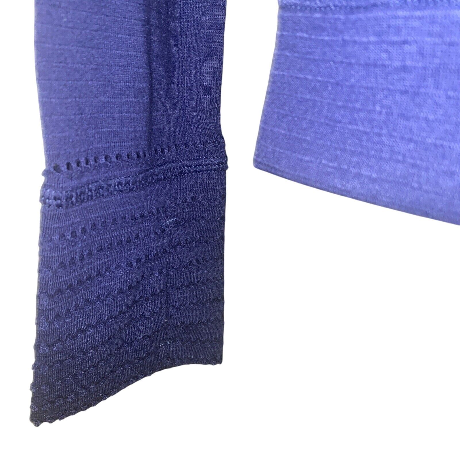 Athleta Athleta Size XS Long Sleeve Activewear Shirt Blue EUC Size XS / US 0-2 / IT 36-38 - 3 Thumbnail