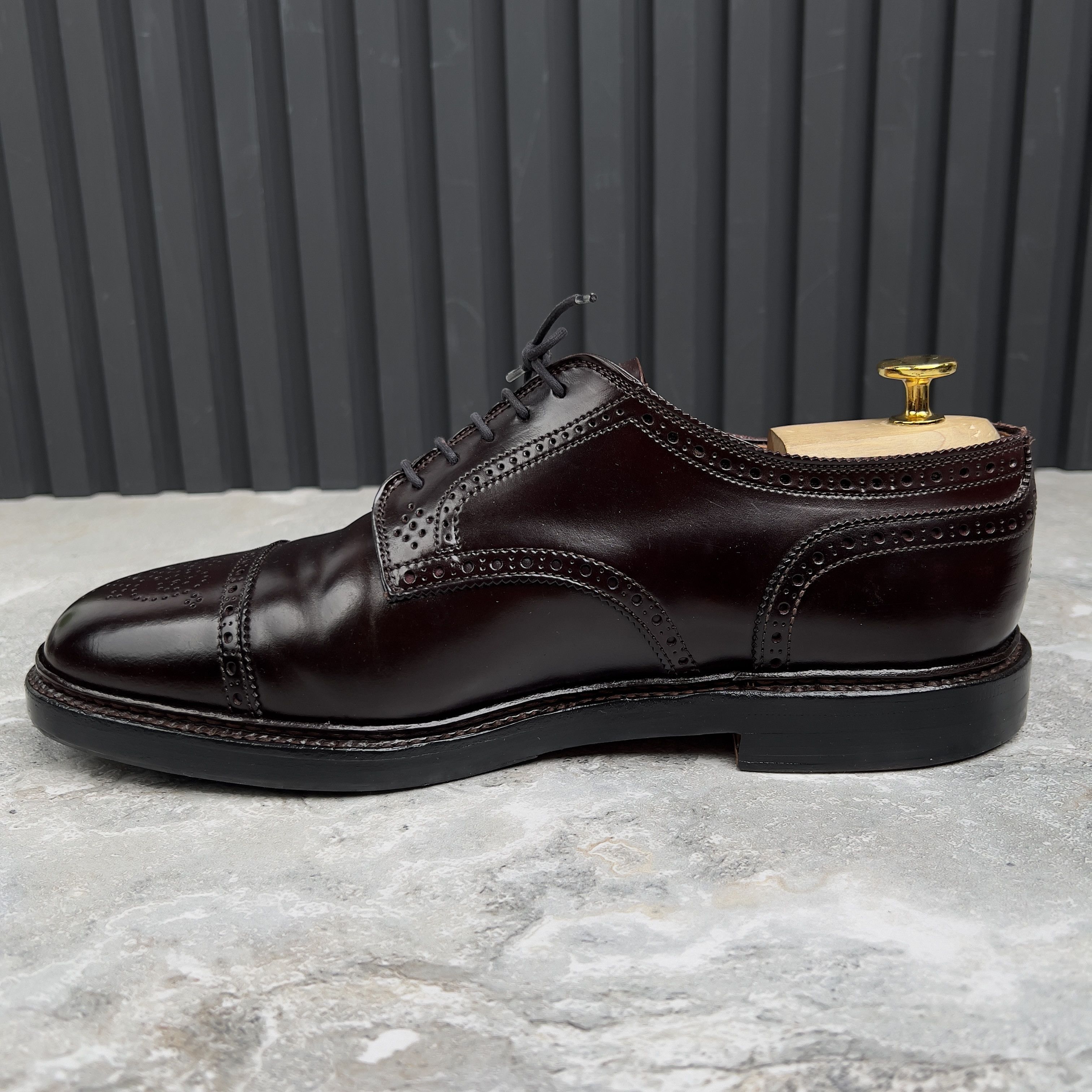 Alden Alden Medallion Cap Toe Full Brogues Derby Shell Cordovan Size US 9.5 / EU 42-43 - 4 Thumbnail