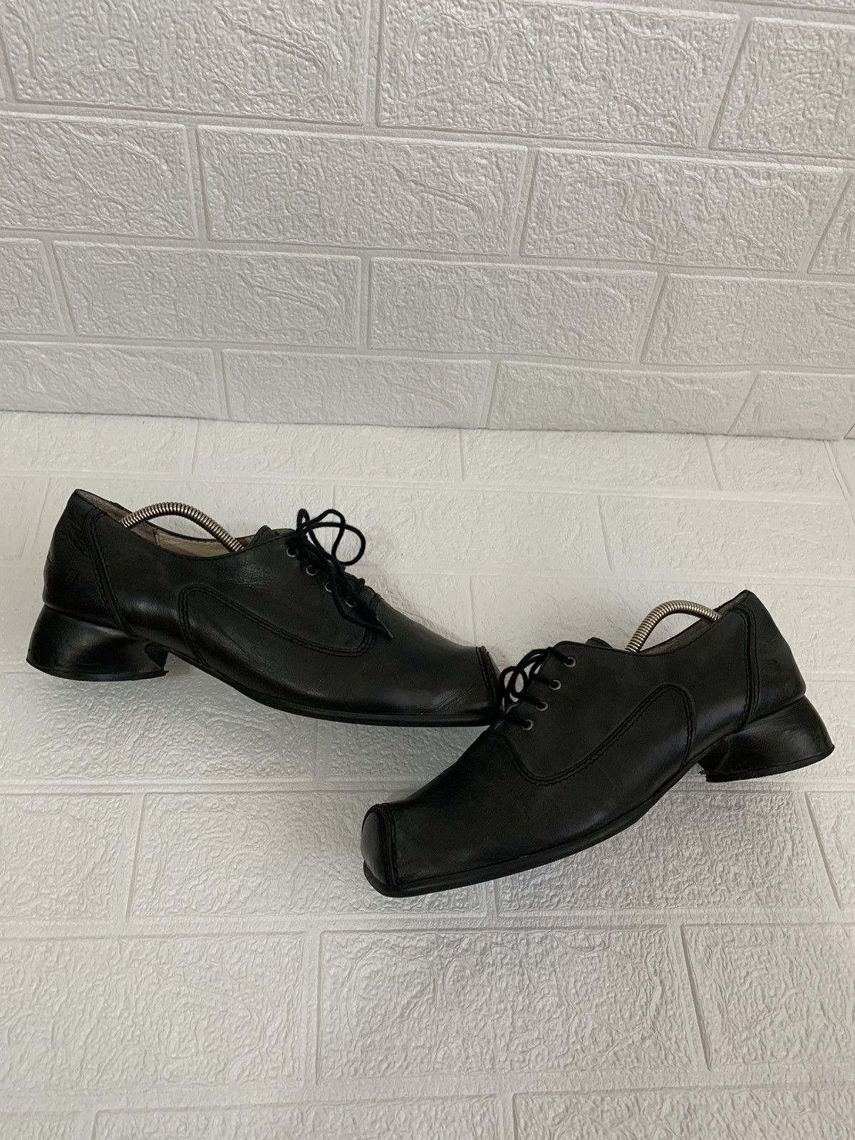 Leather × Vintage Rare Avant Garde Woman Heels Vintage Leather Shoes Y2K Style Size US 9.5 / IT 39.5 - 3 Thumbnail