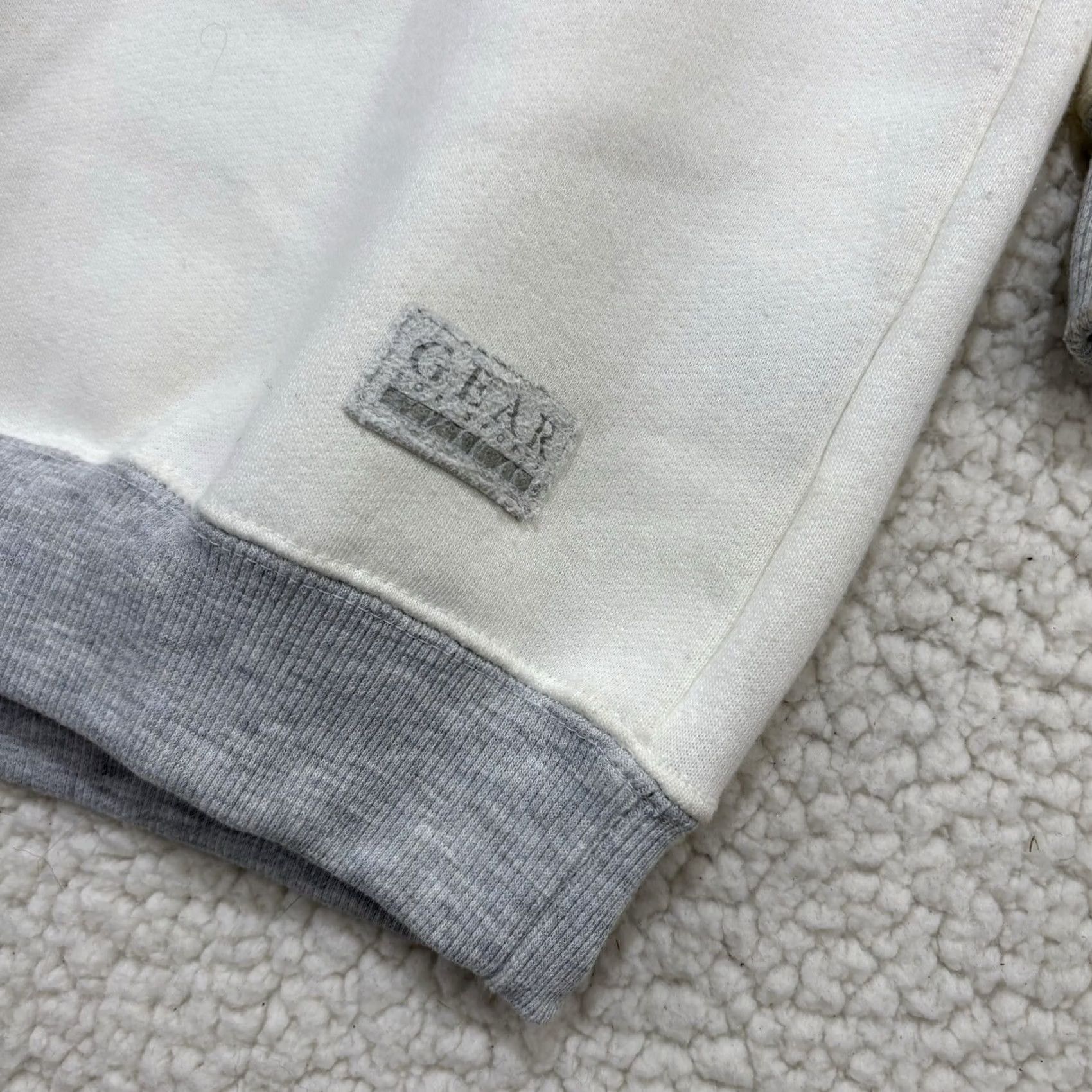 Vintage VINTAGE Gear Alaska Polar Bear Henley Sweatshirt M Gray Pullover Graphic Print Sports 90s Animals Collarless Mens Size US M / EU 48-50 / 2 - 2 Thumbnail