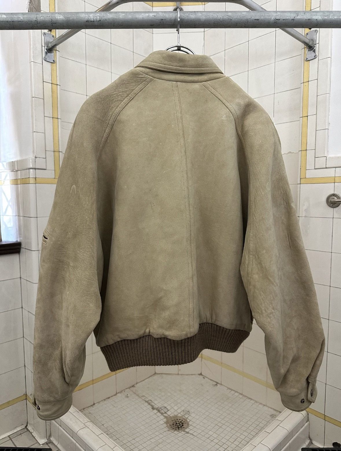 Vintage Vintage 80’s American Designer Suede Cargo Bomber Jacket Size US XL / EU 56 / 4 - 4 Thumbnail