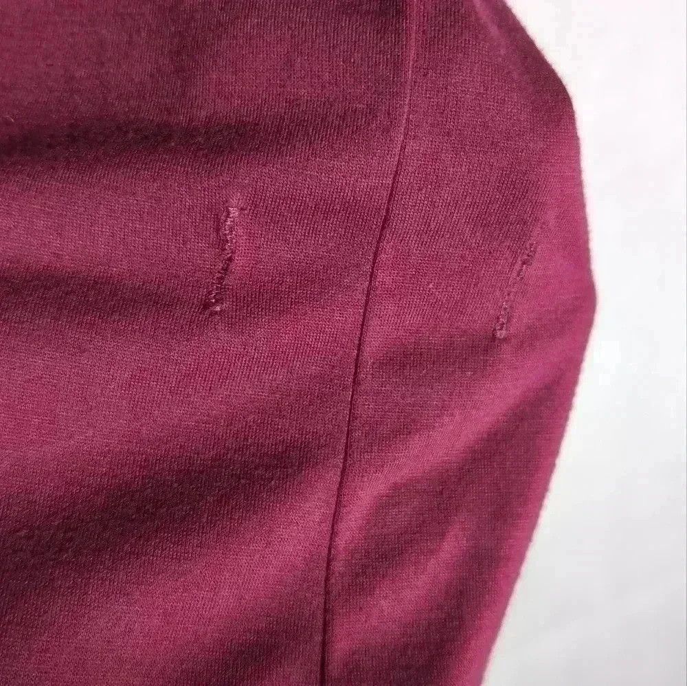 Gloria Vanderbilt Gloria Vanderbilt Maroon Studded top Sz M Size M / US 6-8 / IT 42-44 - 4 Thumbnail