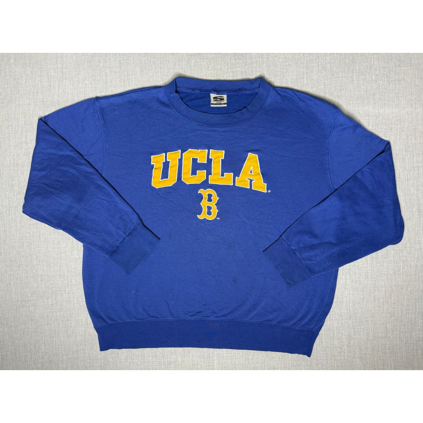 Vintage Vintage Y2K UCLA Bruins Pullover Crewneck Sweatshirt XL Size US XL / EU 56 / 4 - 1 Thumbnail
