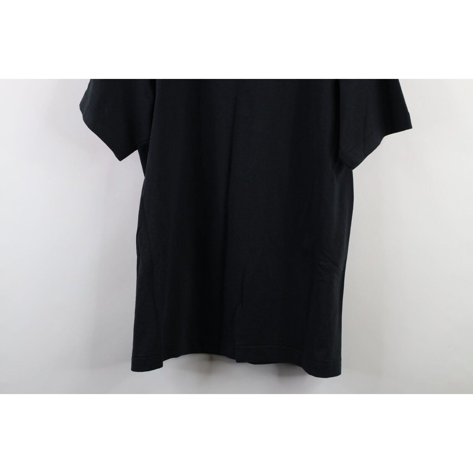 Vintage Vintage 80s Streetwear Halloween Skeleton T-Shirt Size US XL / EU 56 / 4 - 8 Thumbnail